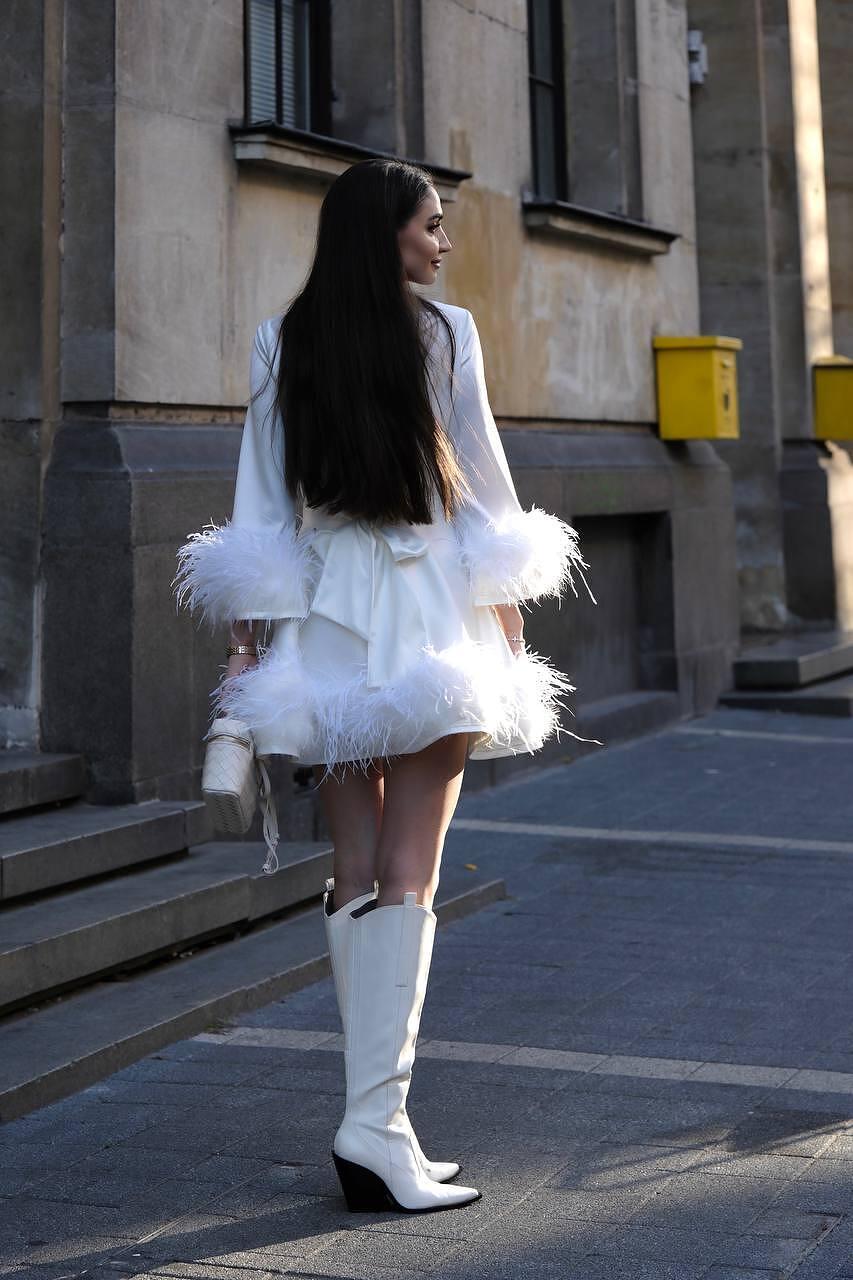 White dress: Kitty Claus