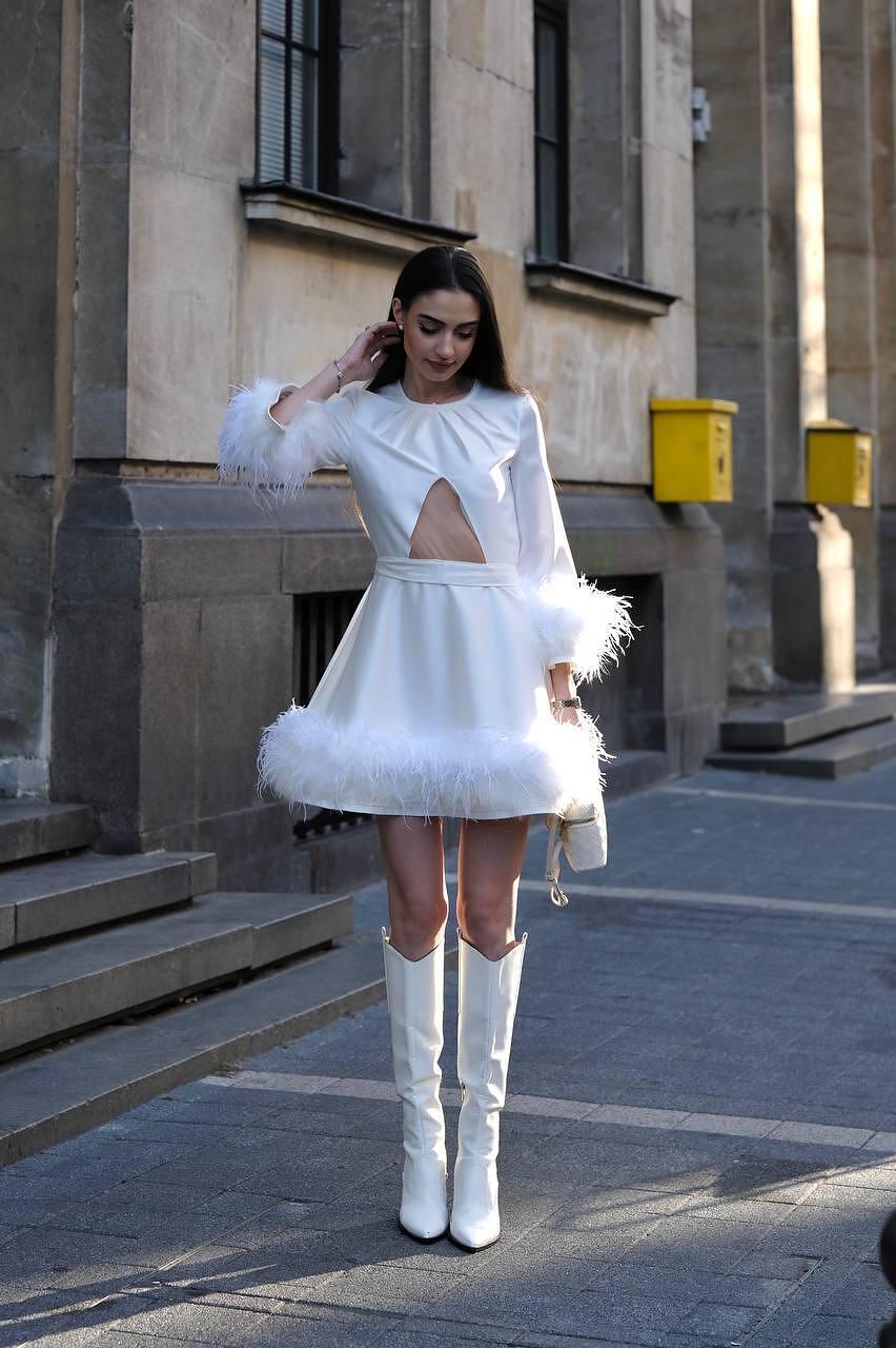 White dress: Kitty Claus