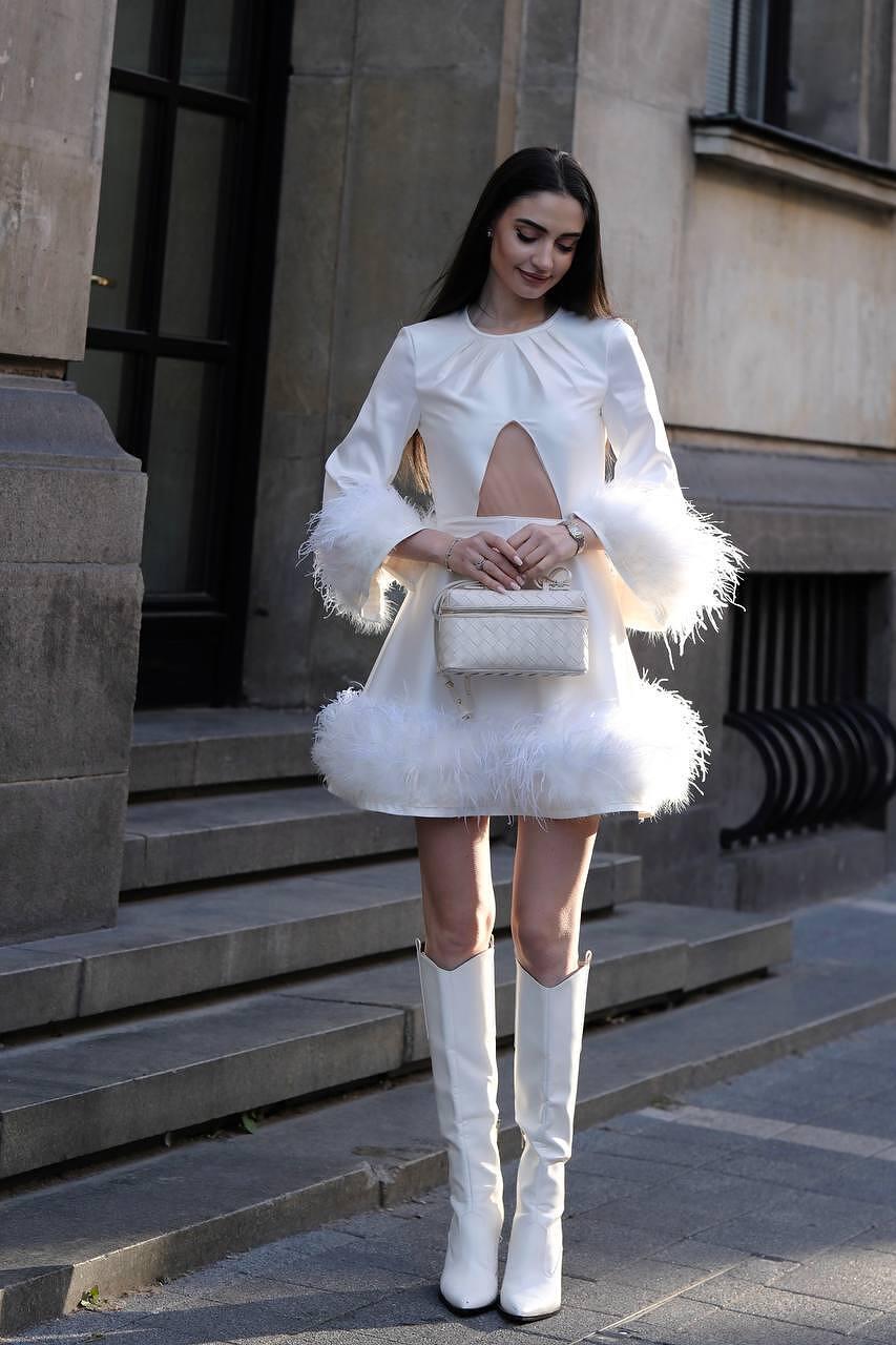White dress: Kitty Claus