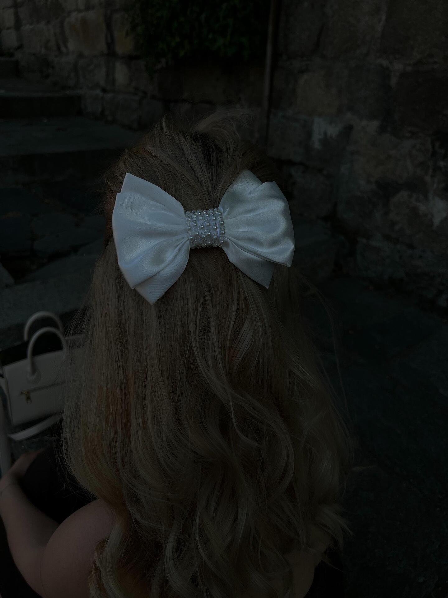White/Black ribbon with pearls and crystals