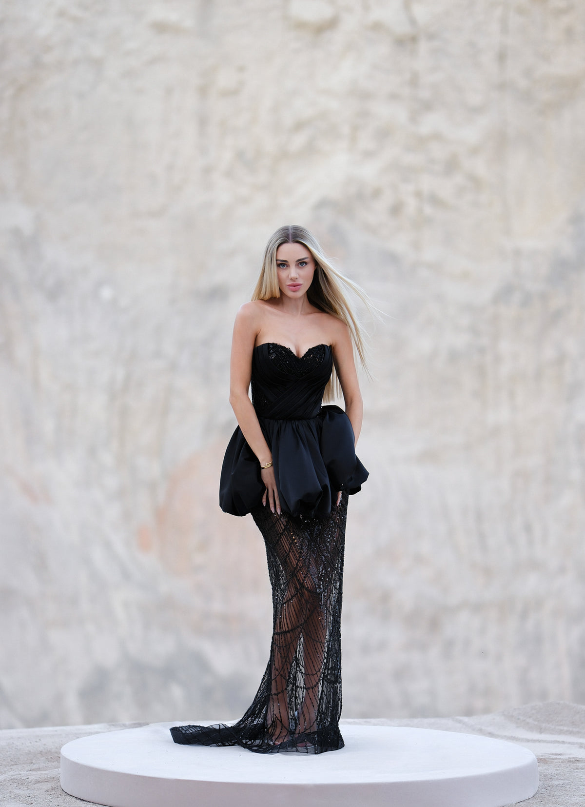 Къса рокля в черно: Selina