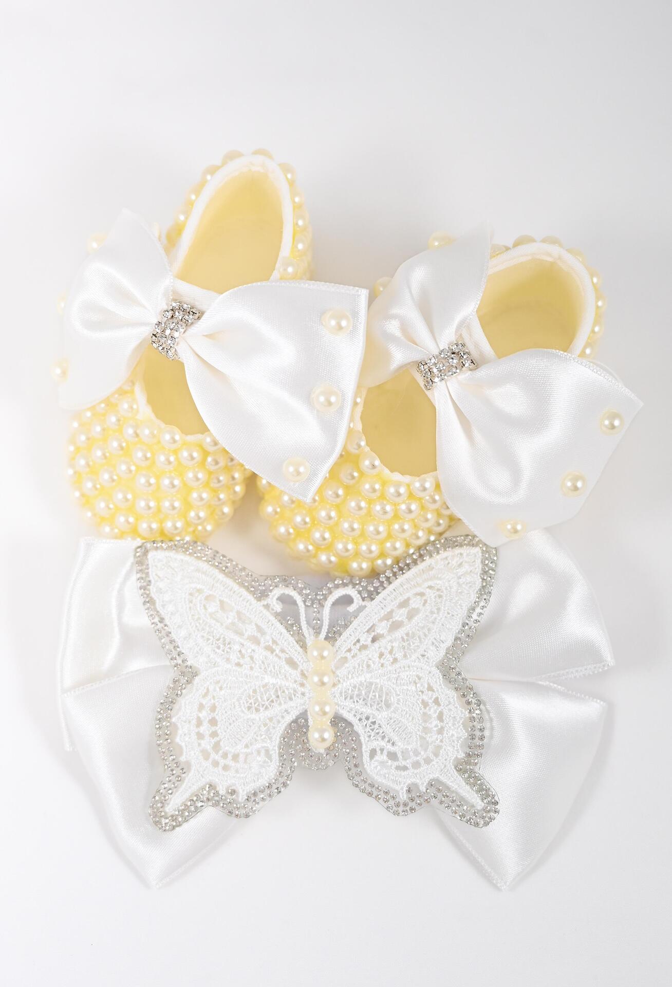 Baby shoes set with pearl headband