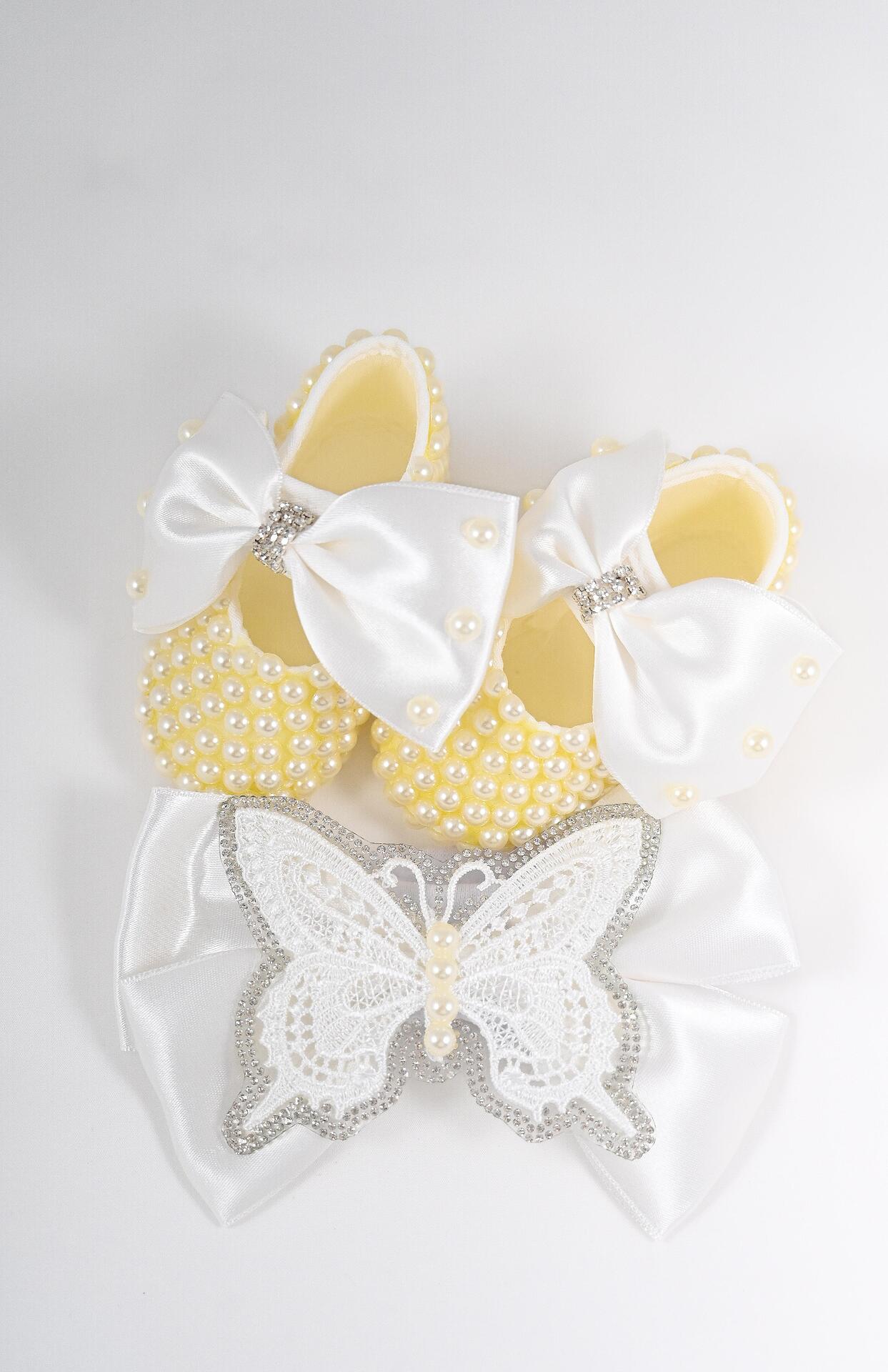 Baby shoes set with pearl headband