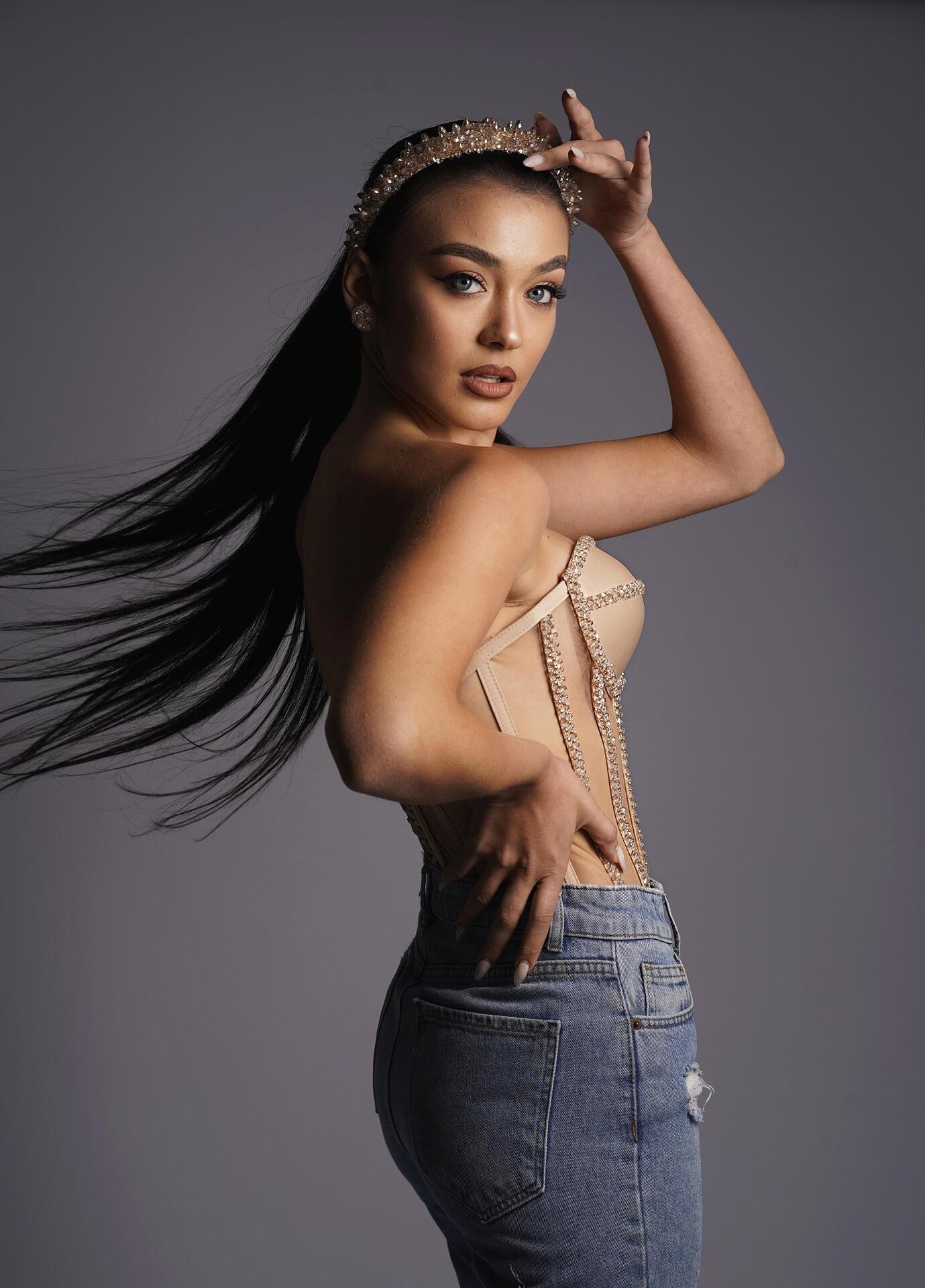 Beige corset: Chloe