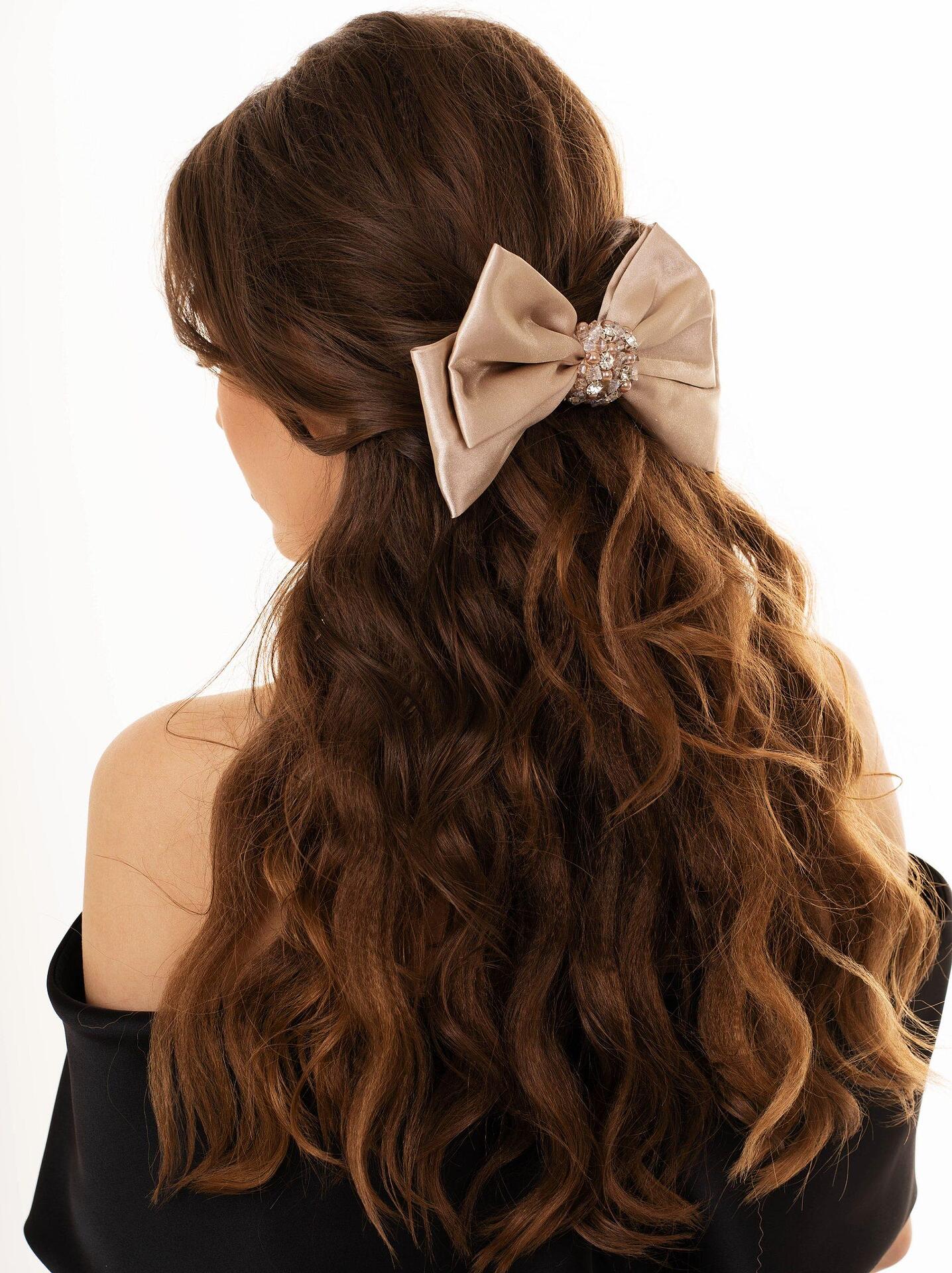 Beige ribbon