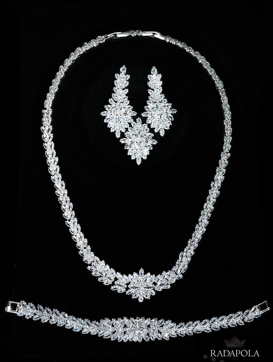 Jewelry with zirconium: necklace/earrings/bracelet and ring