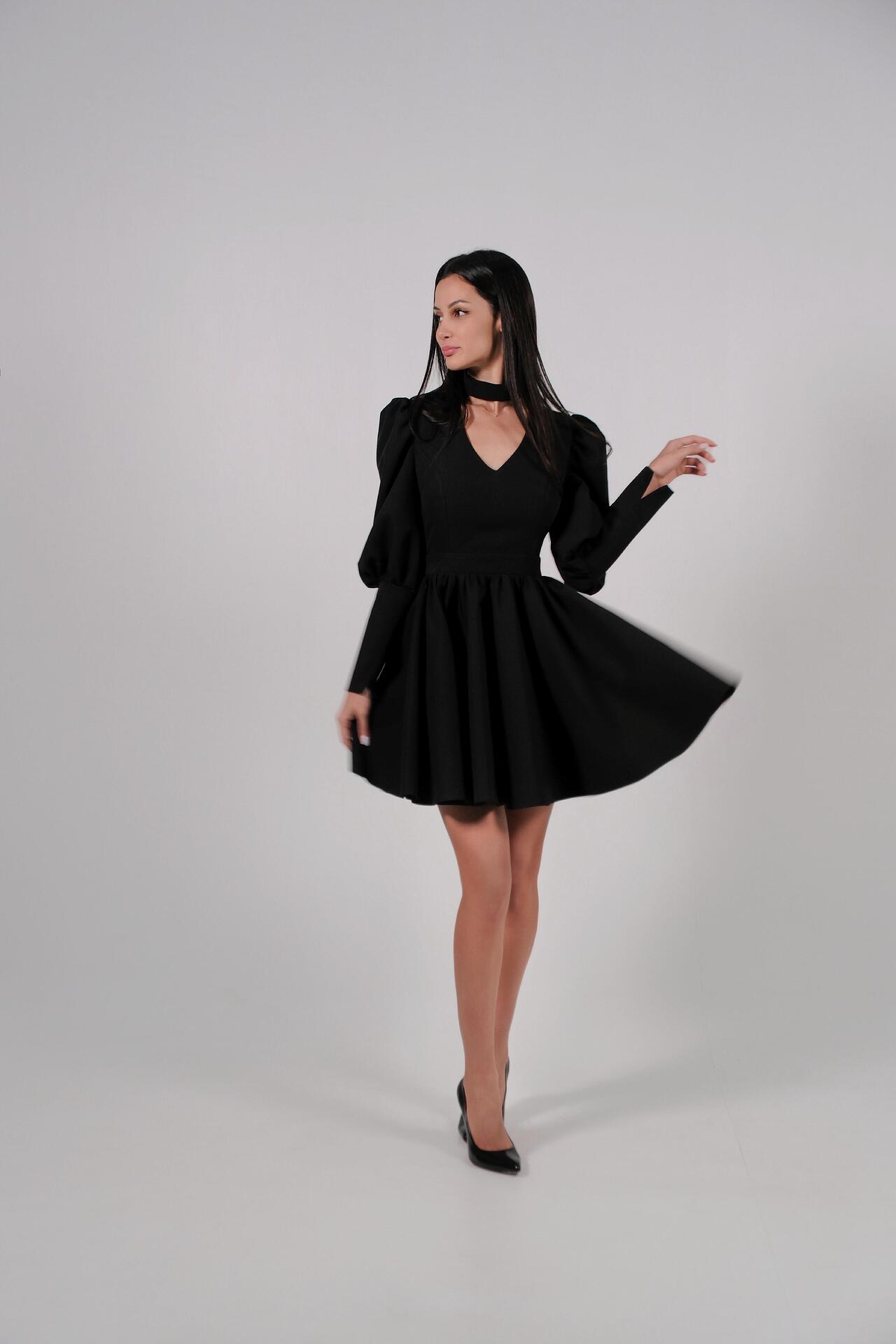 Black short dress: Fanea 