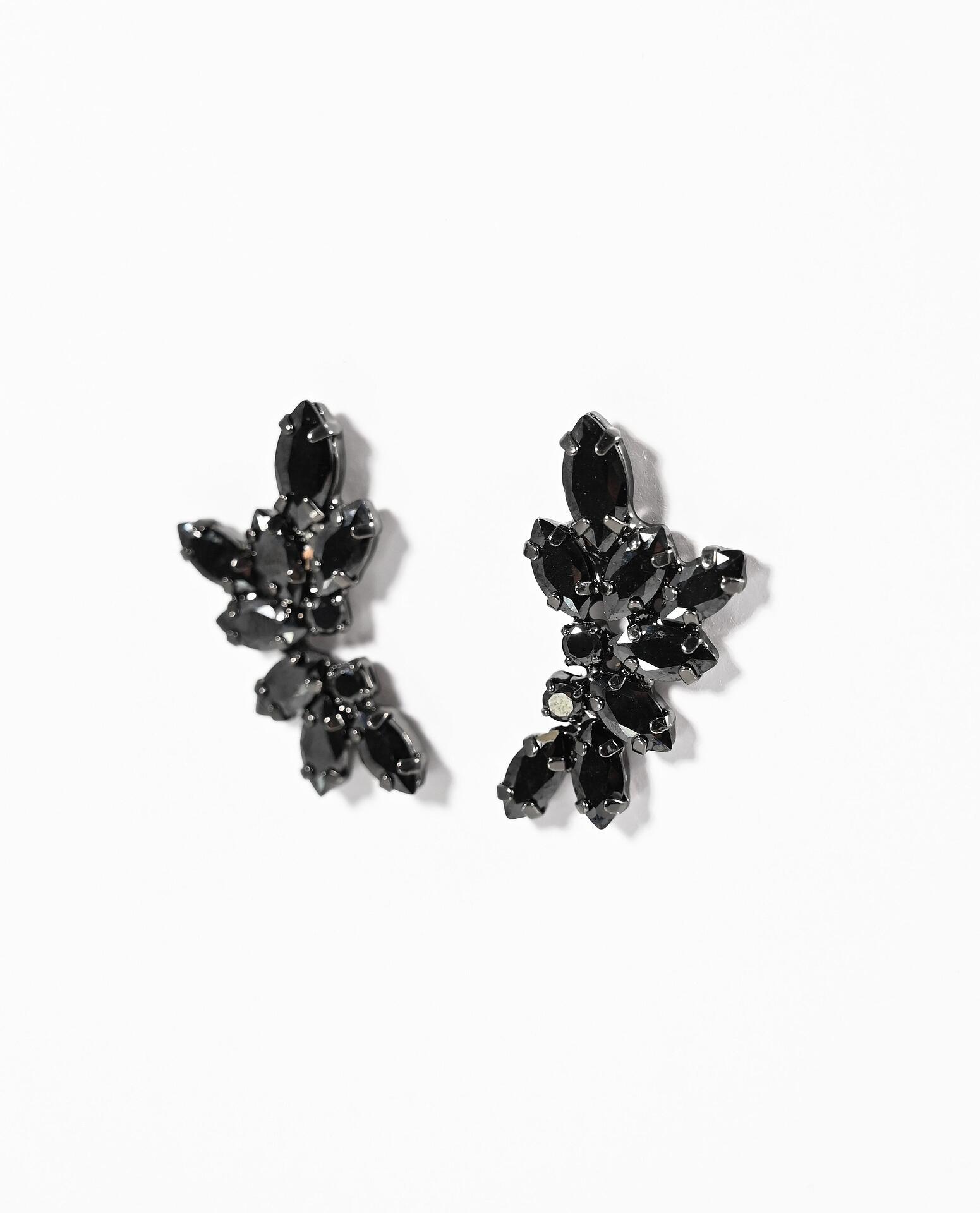 Black earrings with zirconia Inky