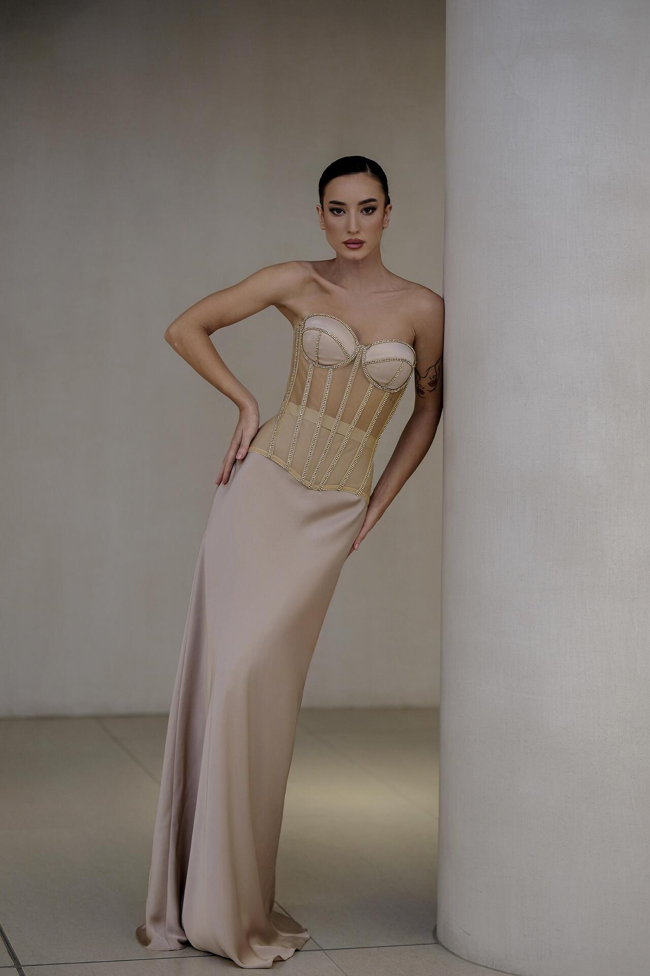 Long corset in beige color with rhinestones: Shiny Powder 