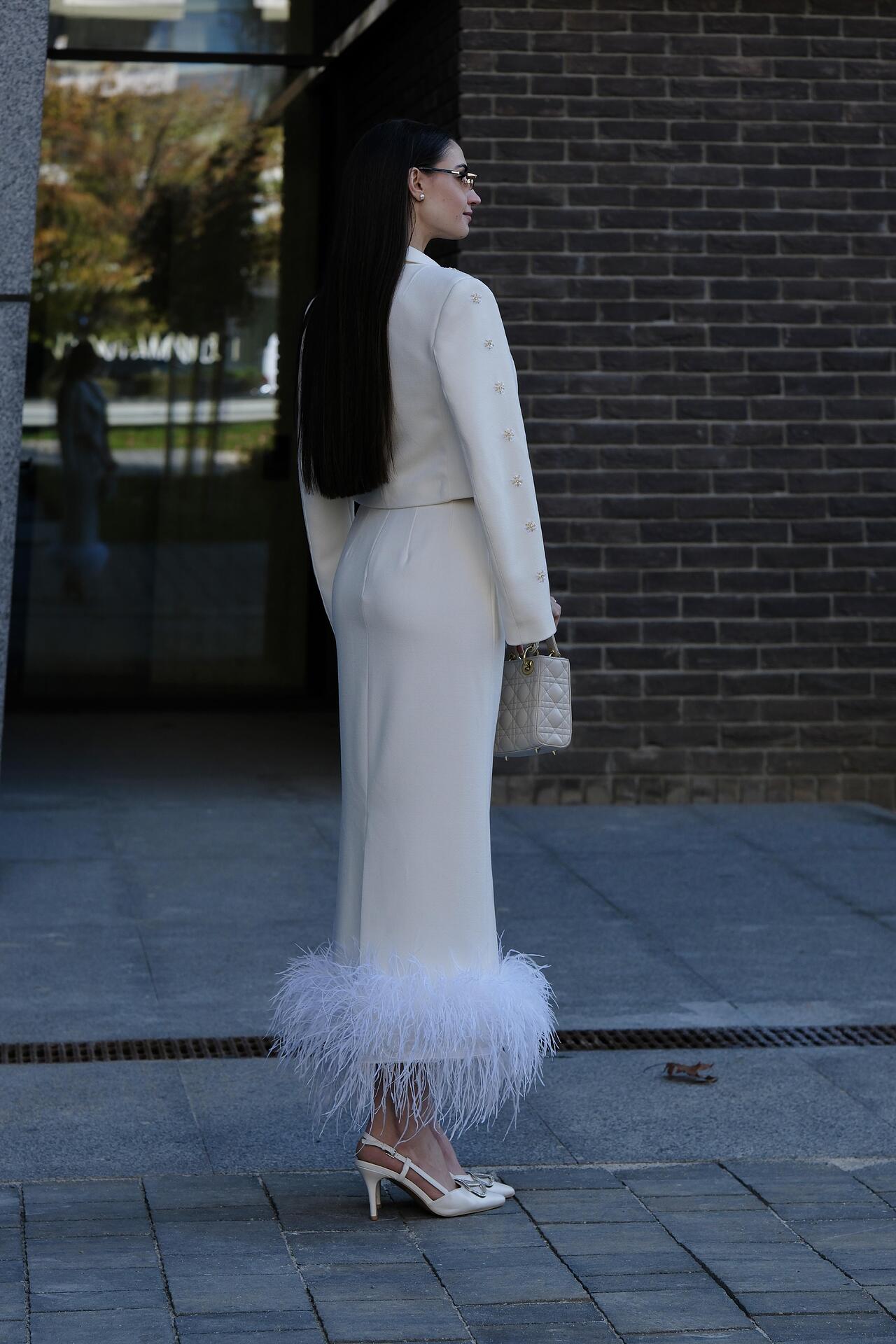 Long dress with feathers: Ange