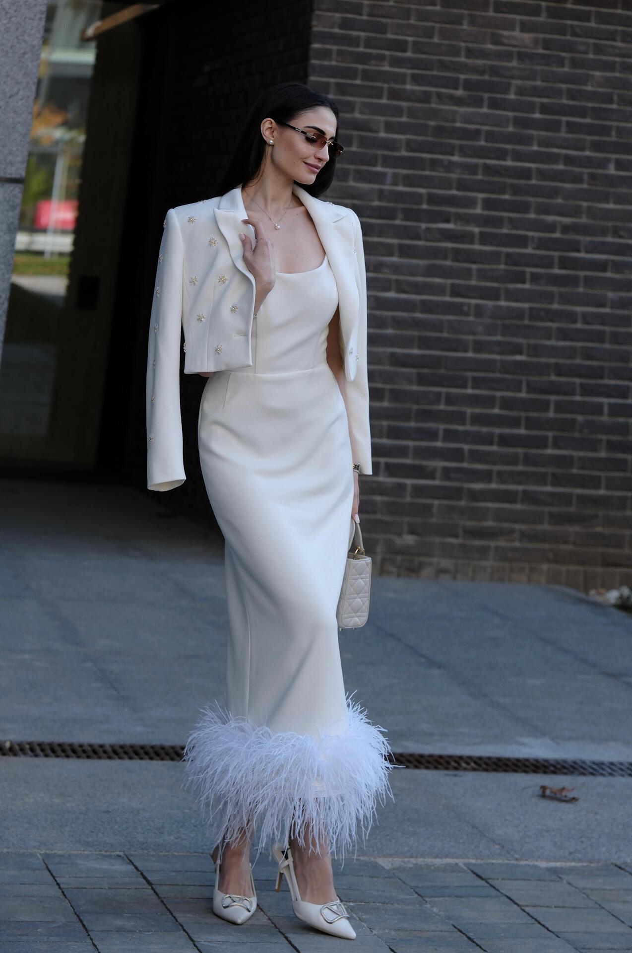 Long dress with feathers: Ange