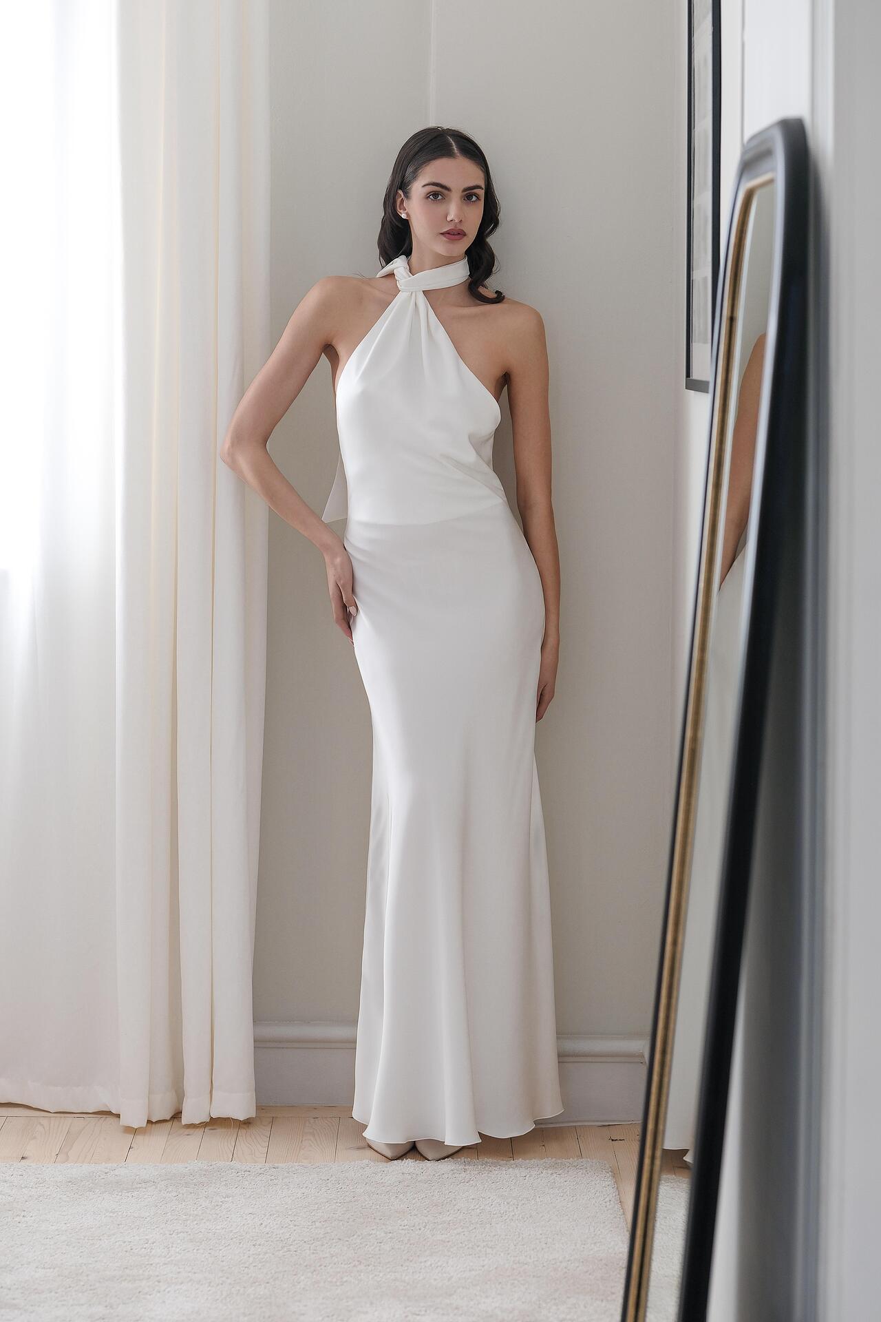 Long white dress: Alexina