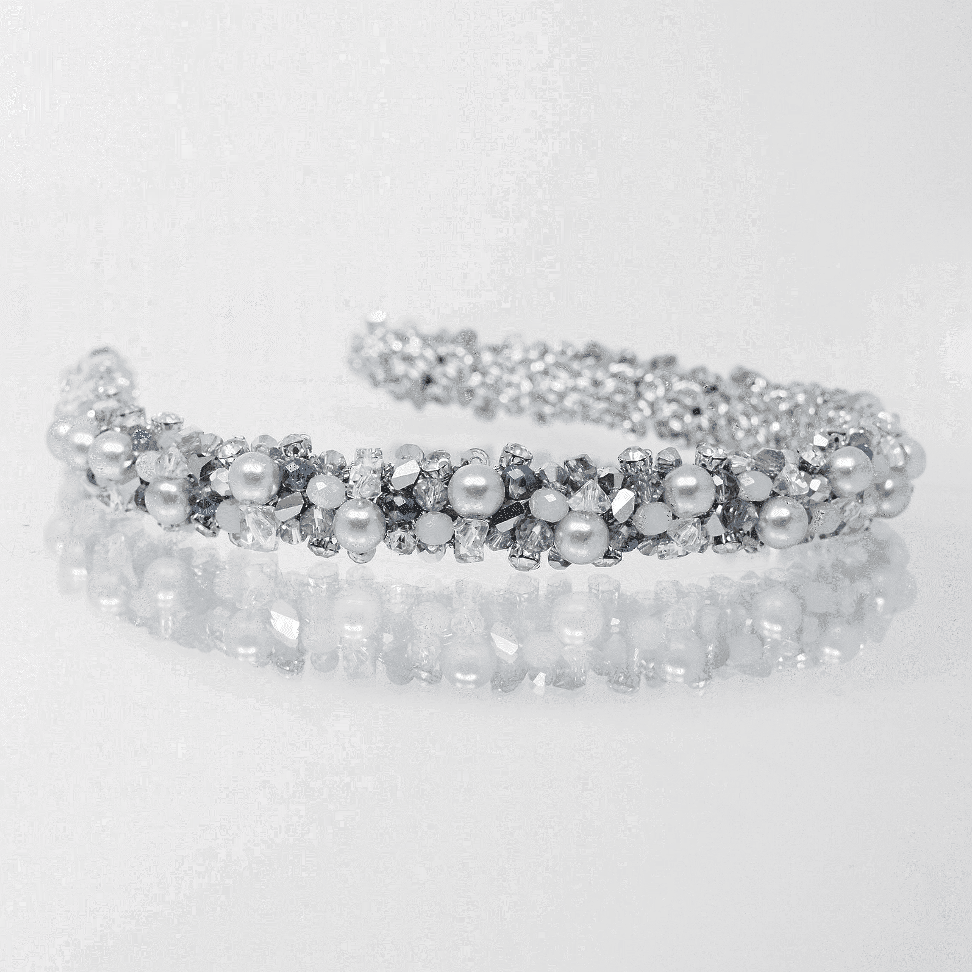 Tiara: Alice in Paris