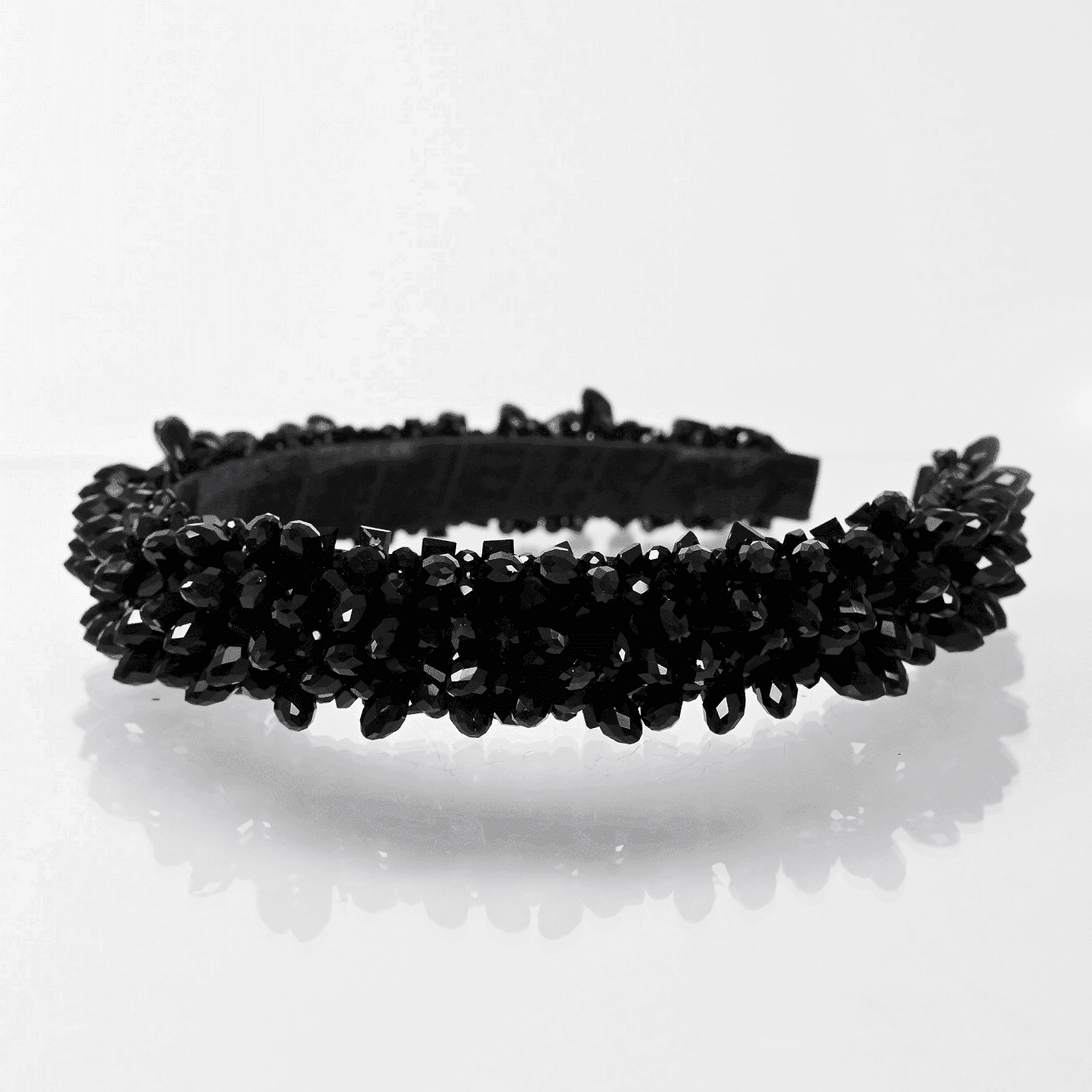 Tiara: Black Intense