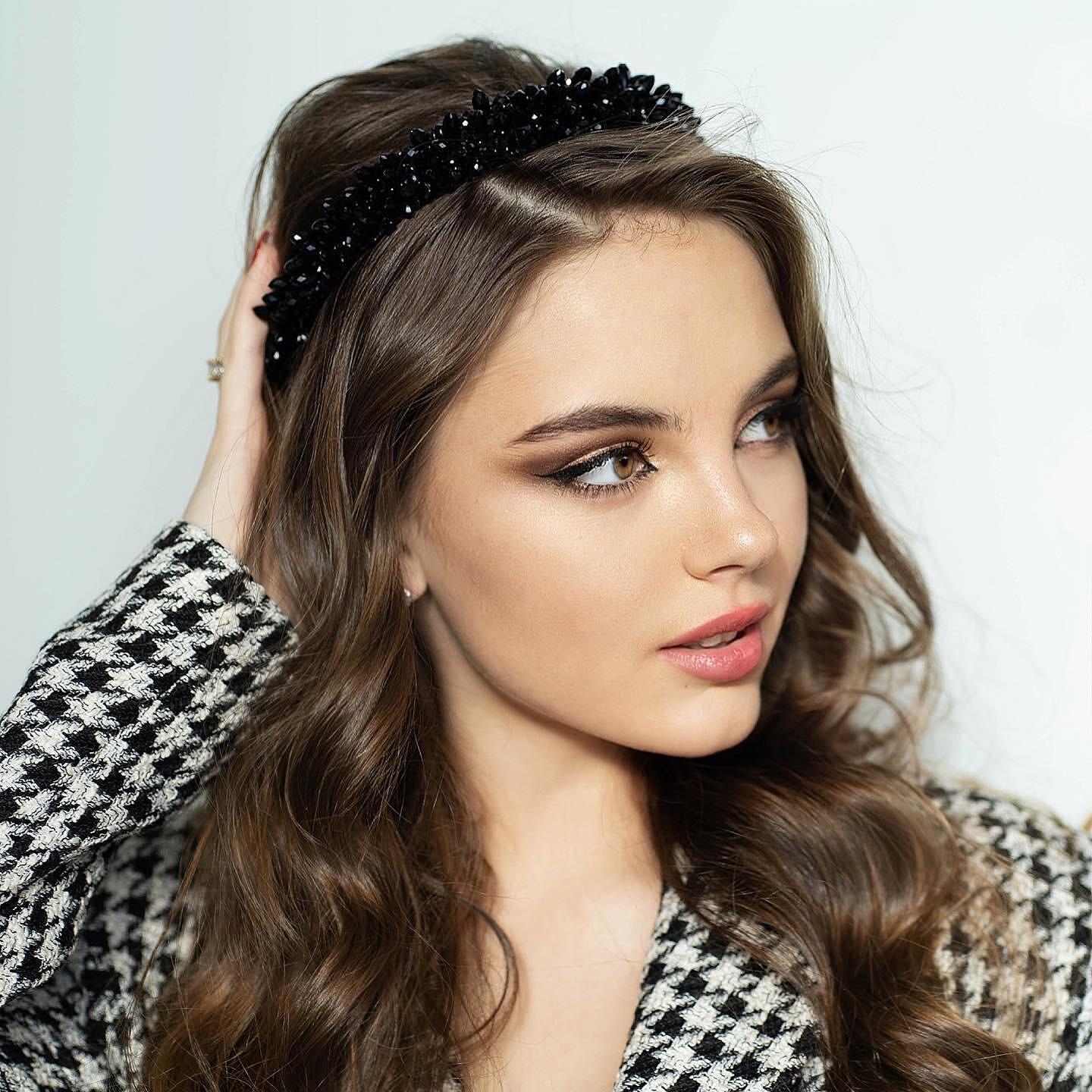 Tiara: Black Intense