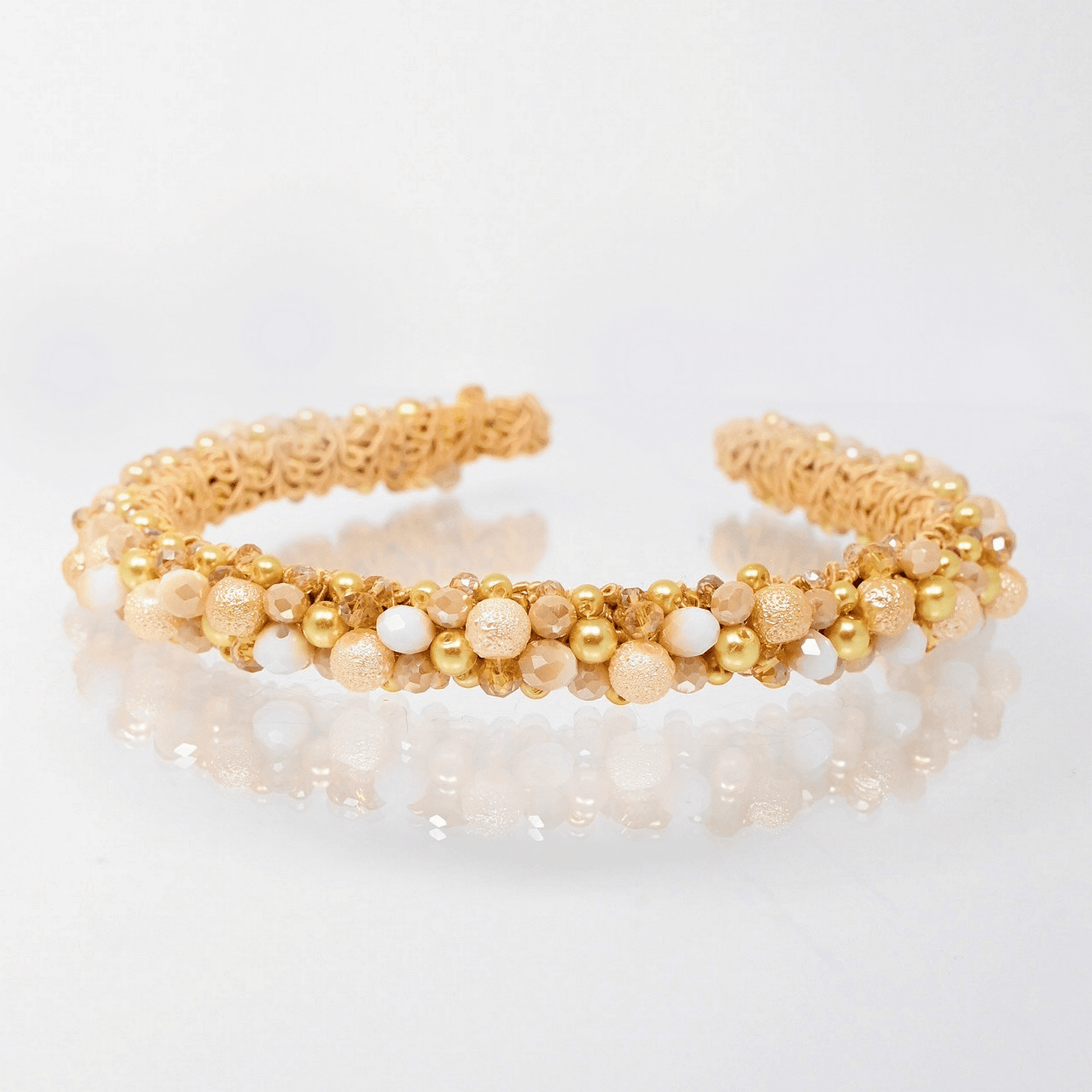 Tiara: Caramela