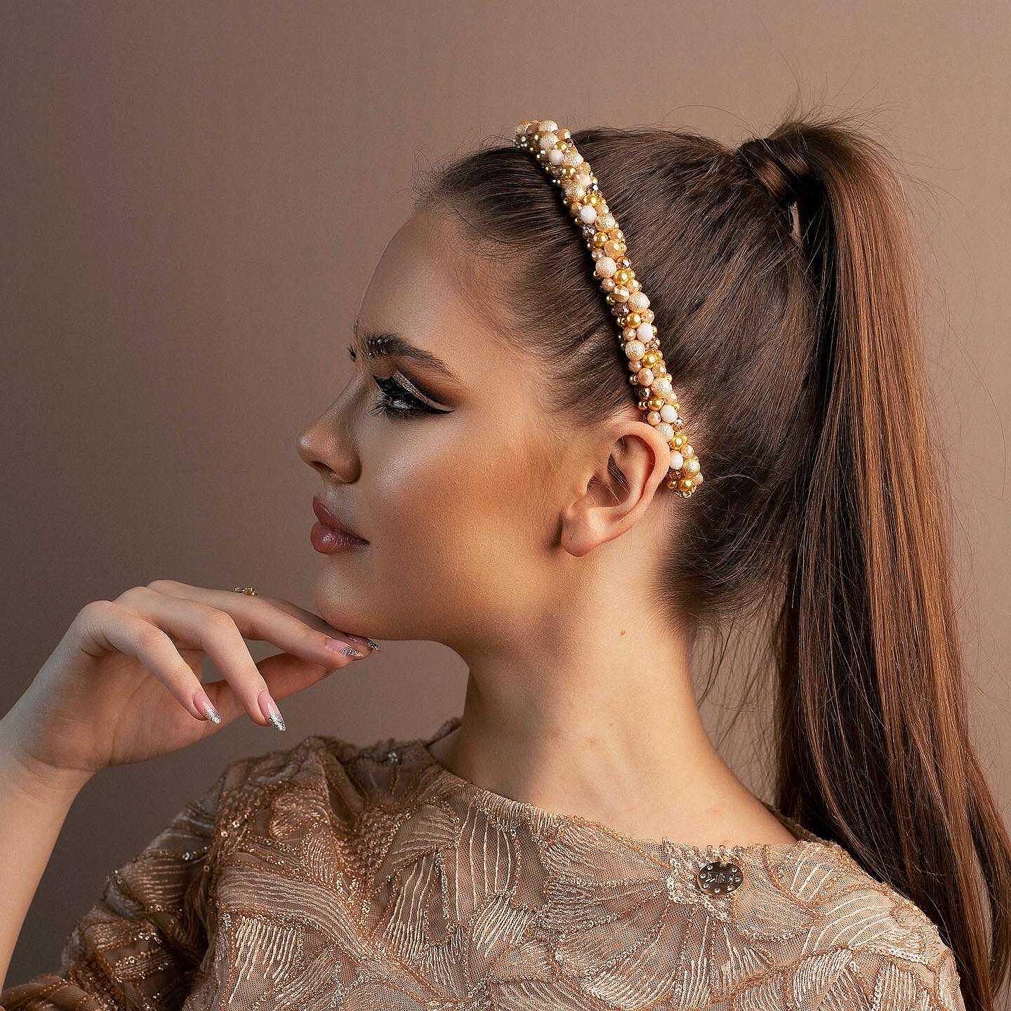 Tiara: Caramela