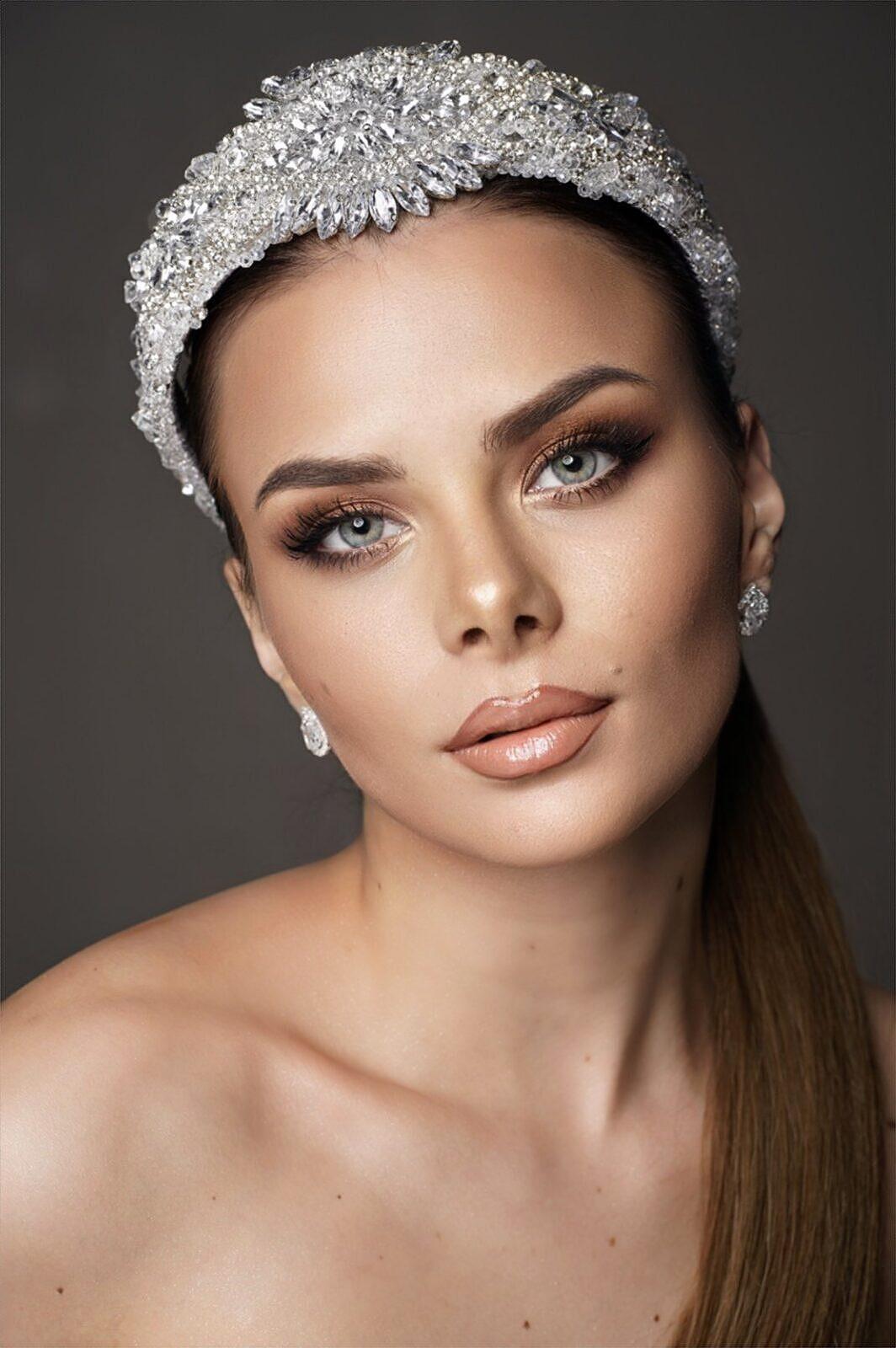 Tiara: Chloe