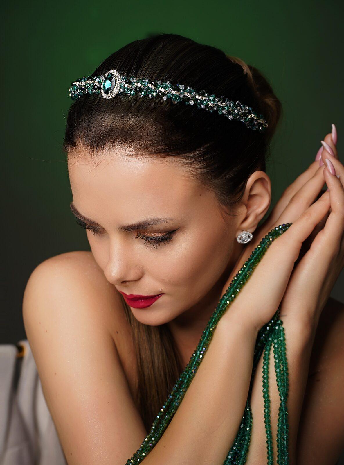 Tiara: Emerald - Silver