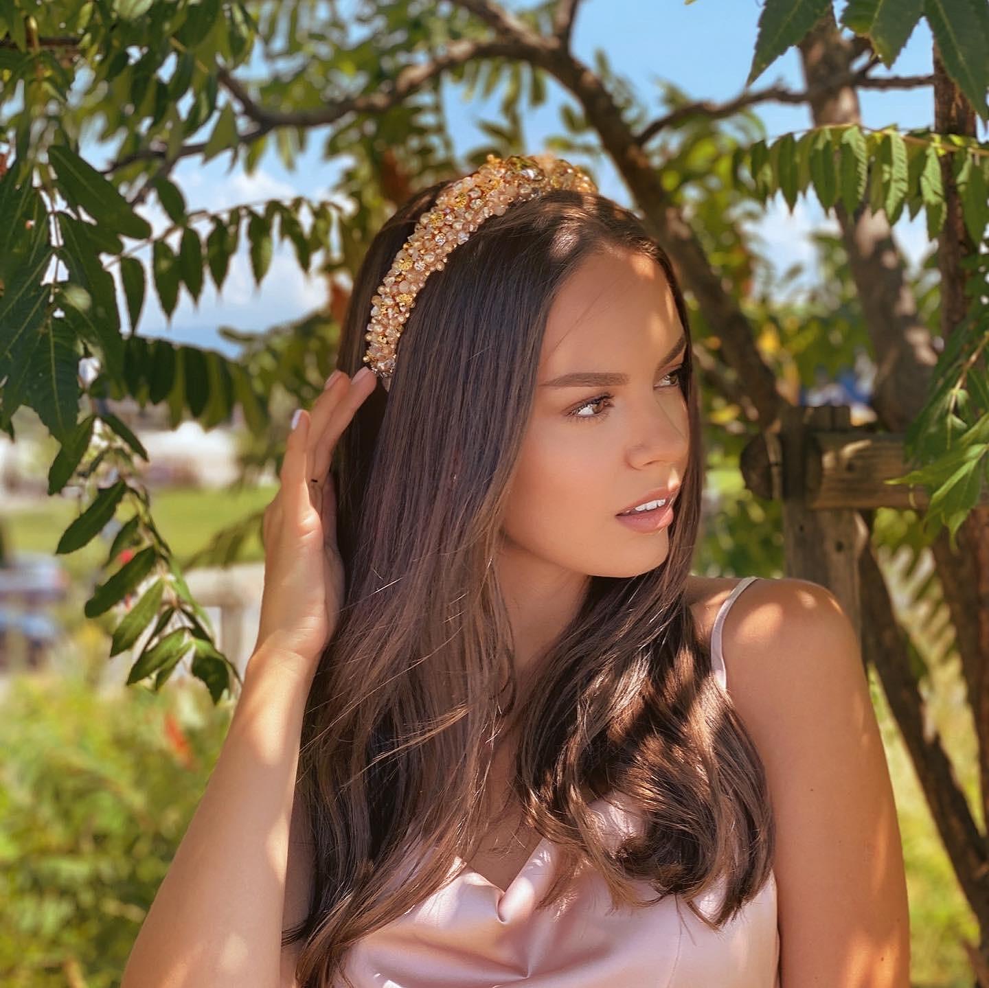 Tiara: Gold Kiss