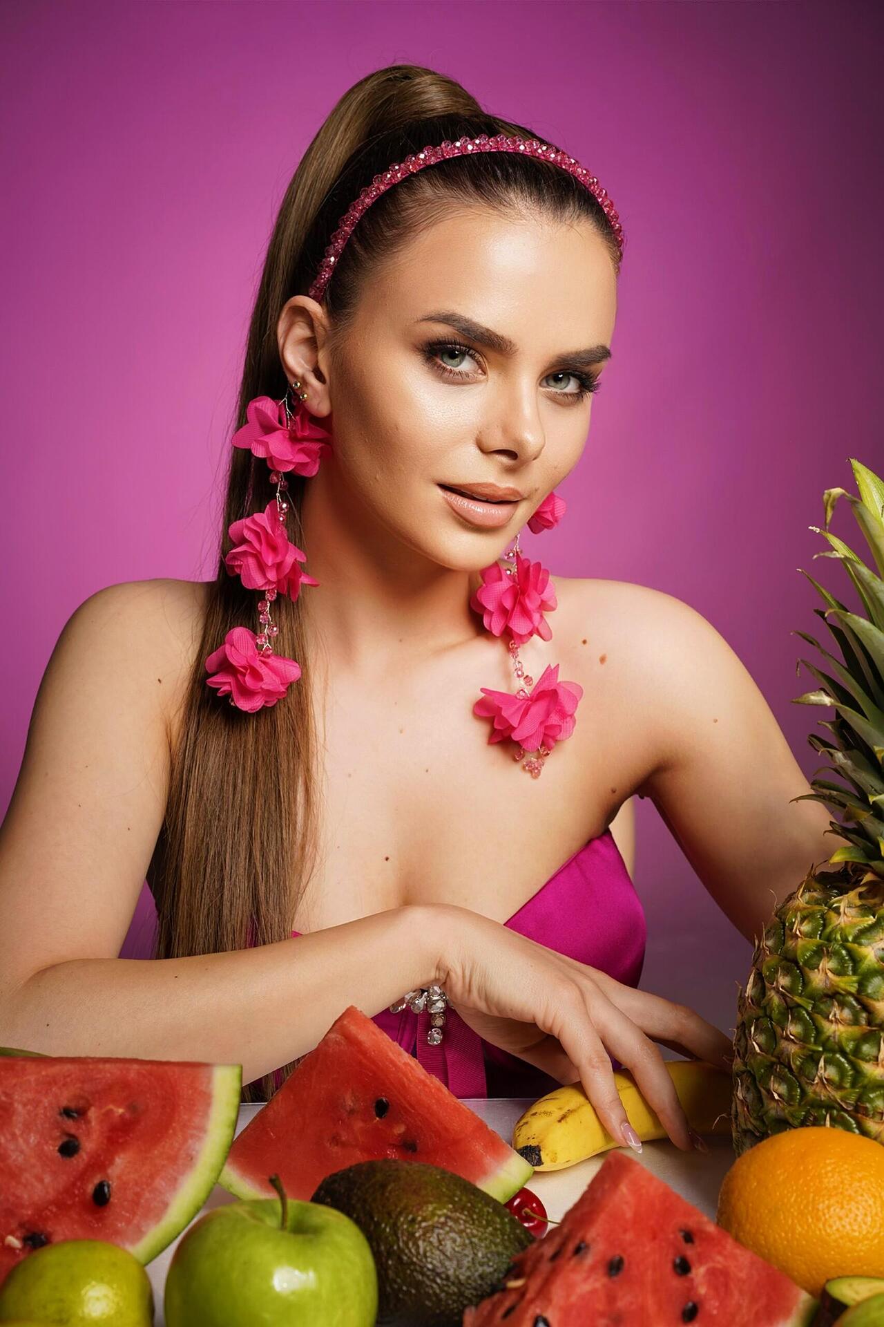 Tiara: Pink Hawaiian Flowers