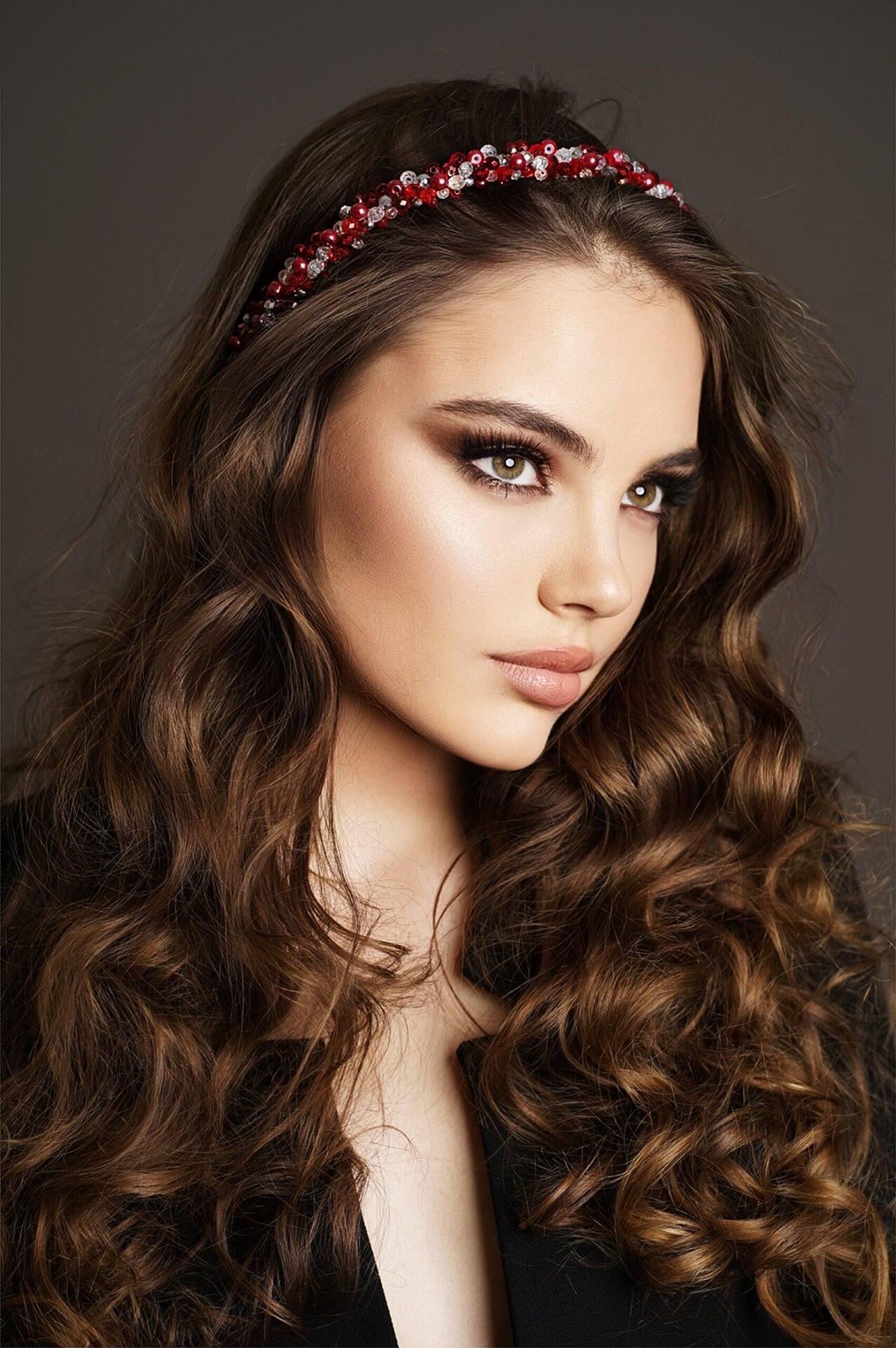 Tiara: Red Line