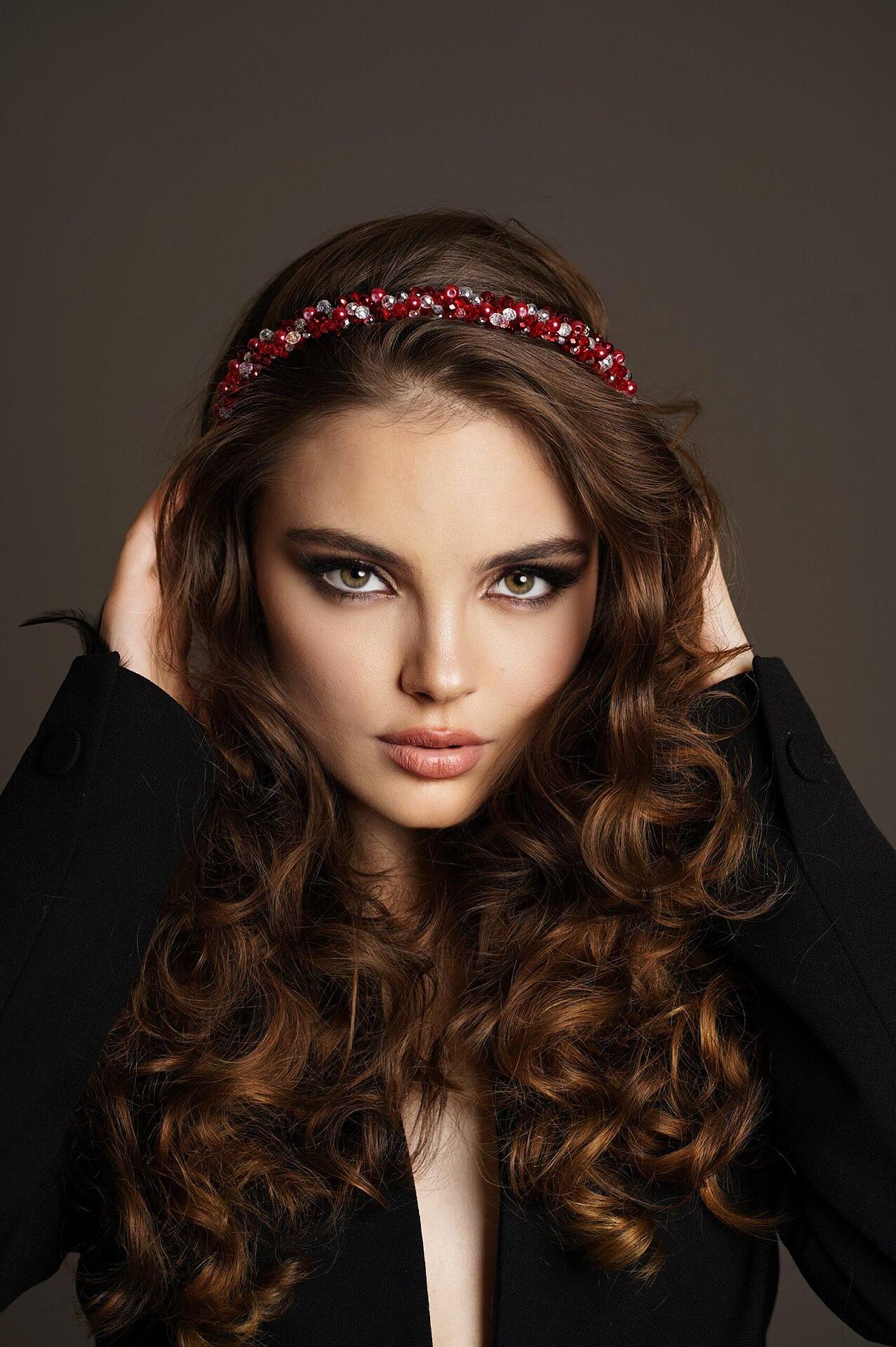 Tiara: Red Line