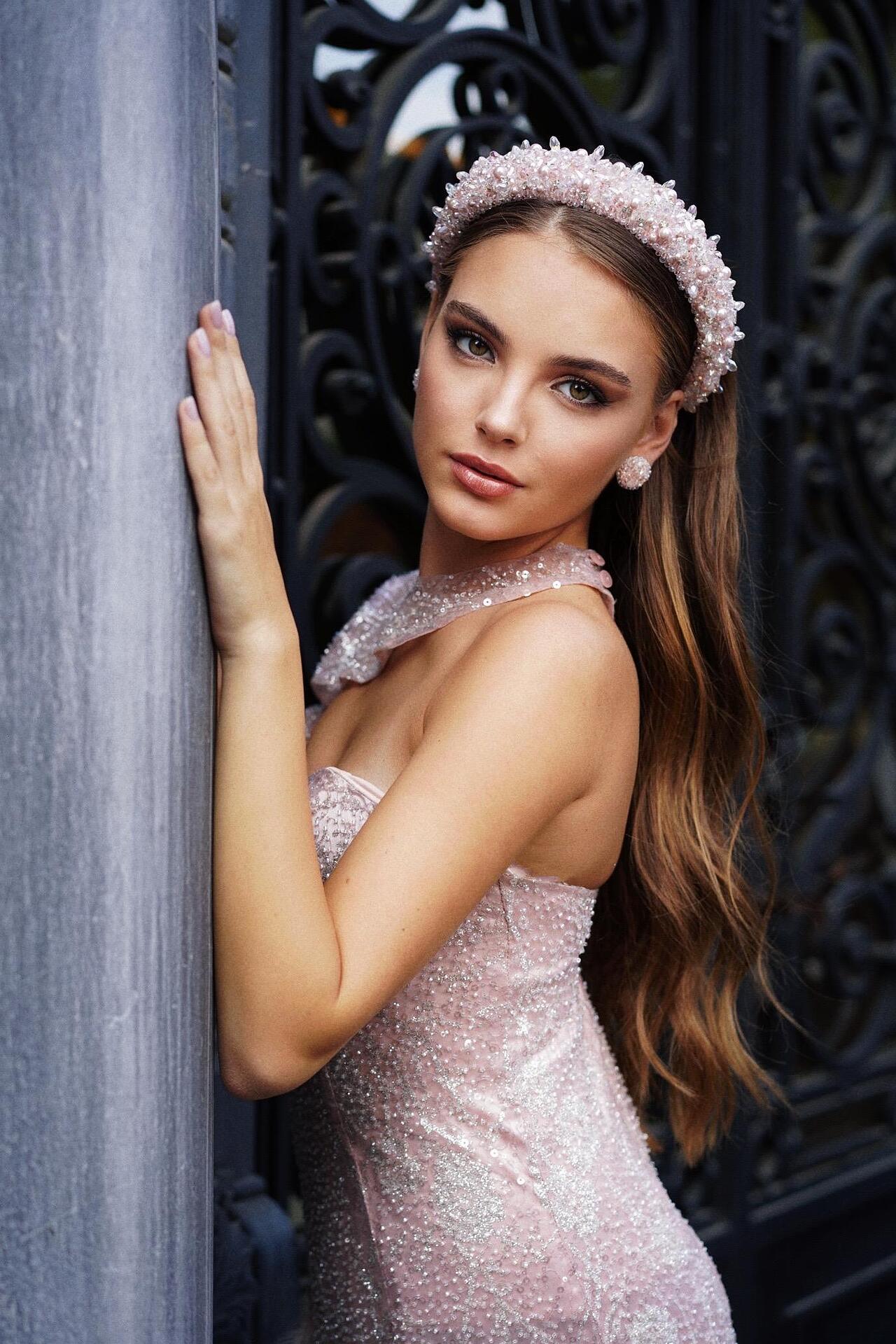 Tiara: The Queen of Pink Eternity