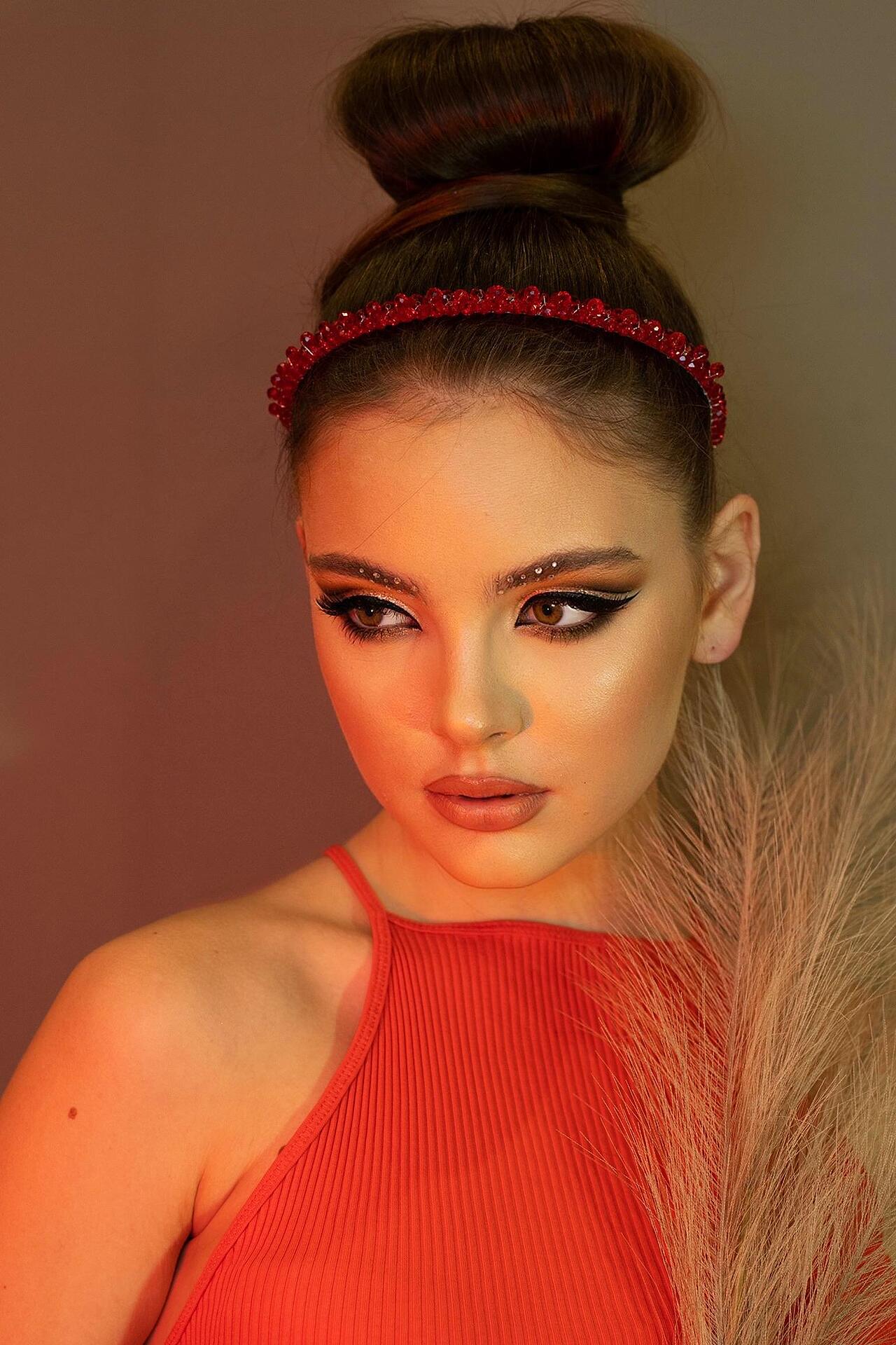 Tiara: Touch of Red