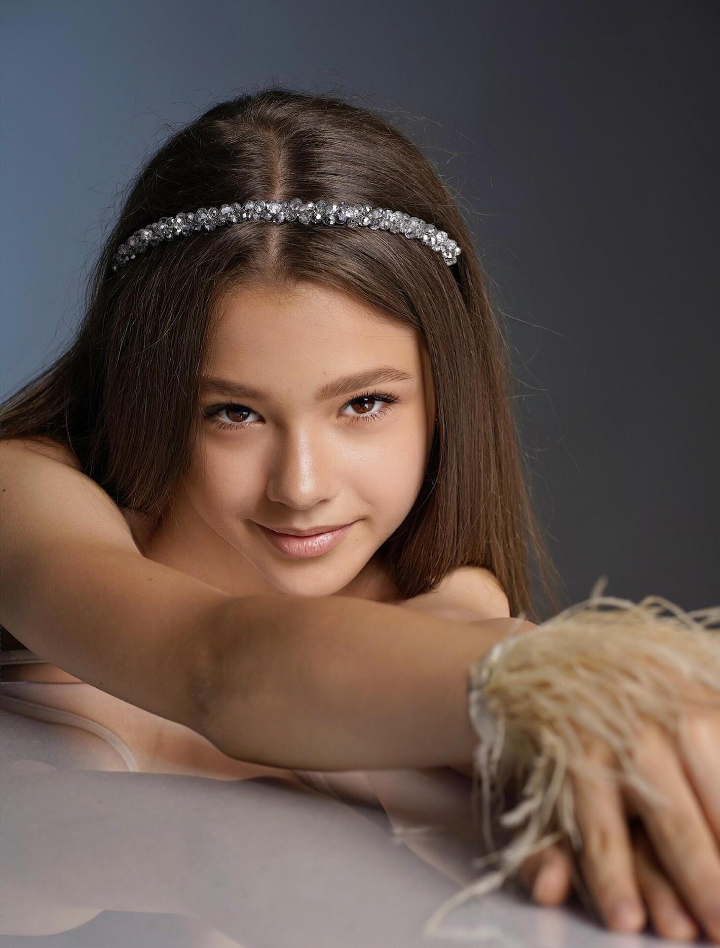 Tiara: Touch of Silver