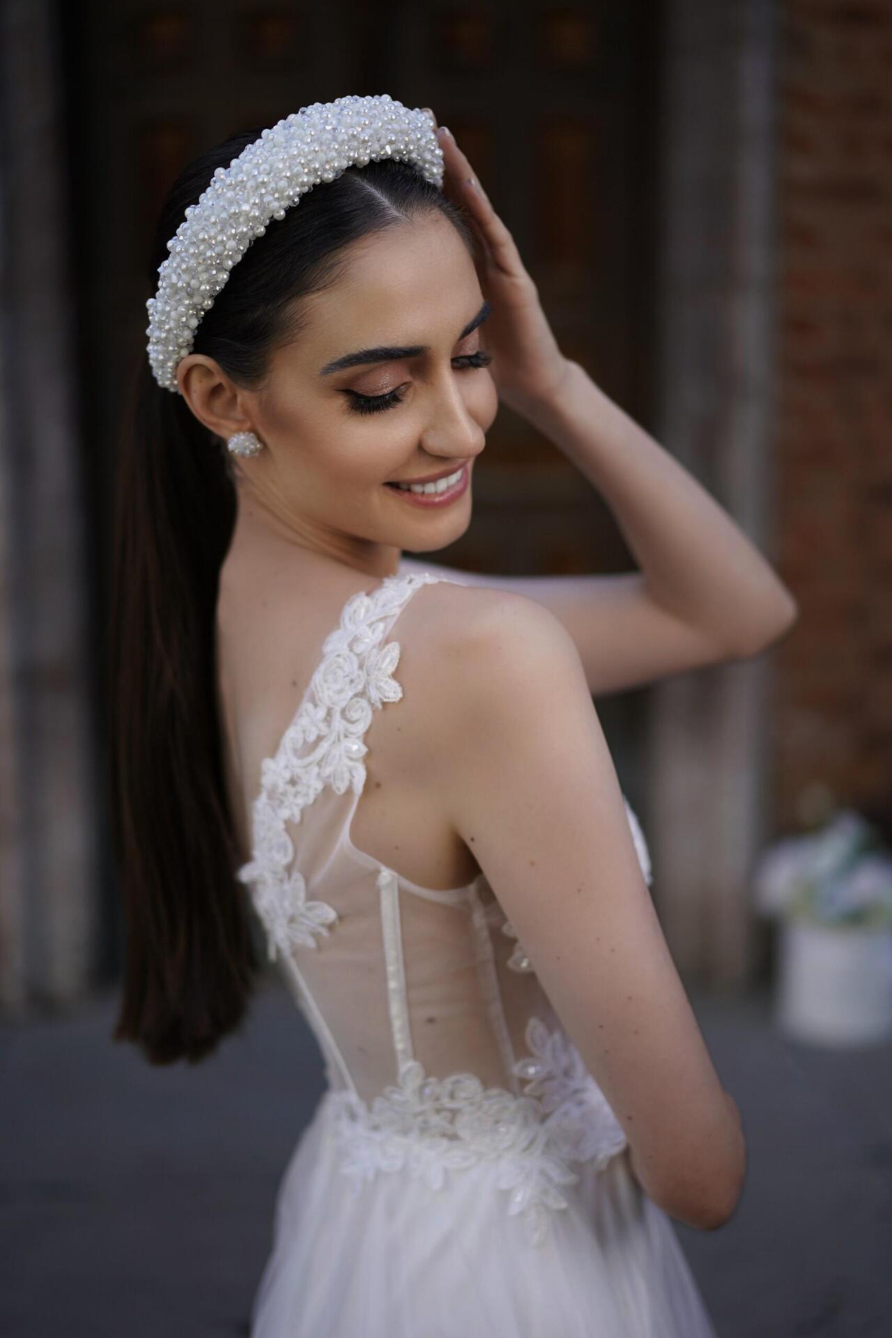 Tiara: Volume Pearl Headband