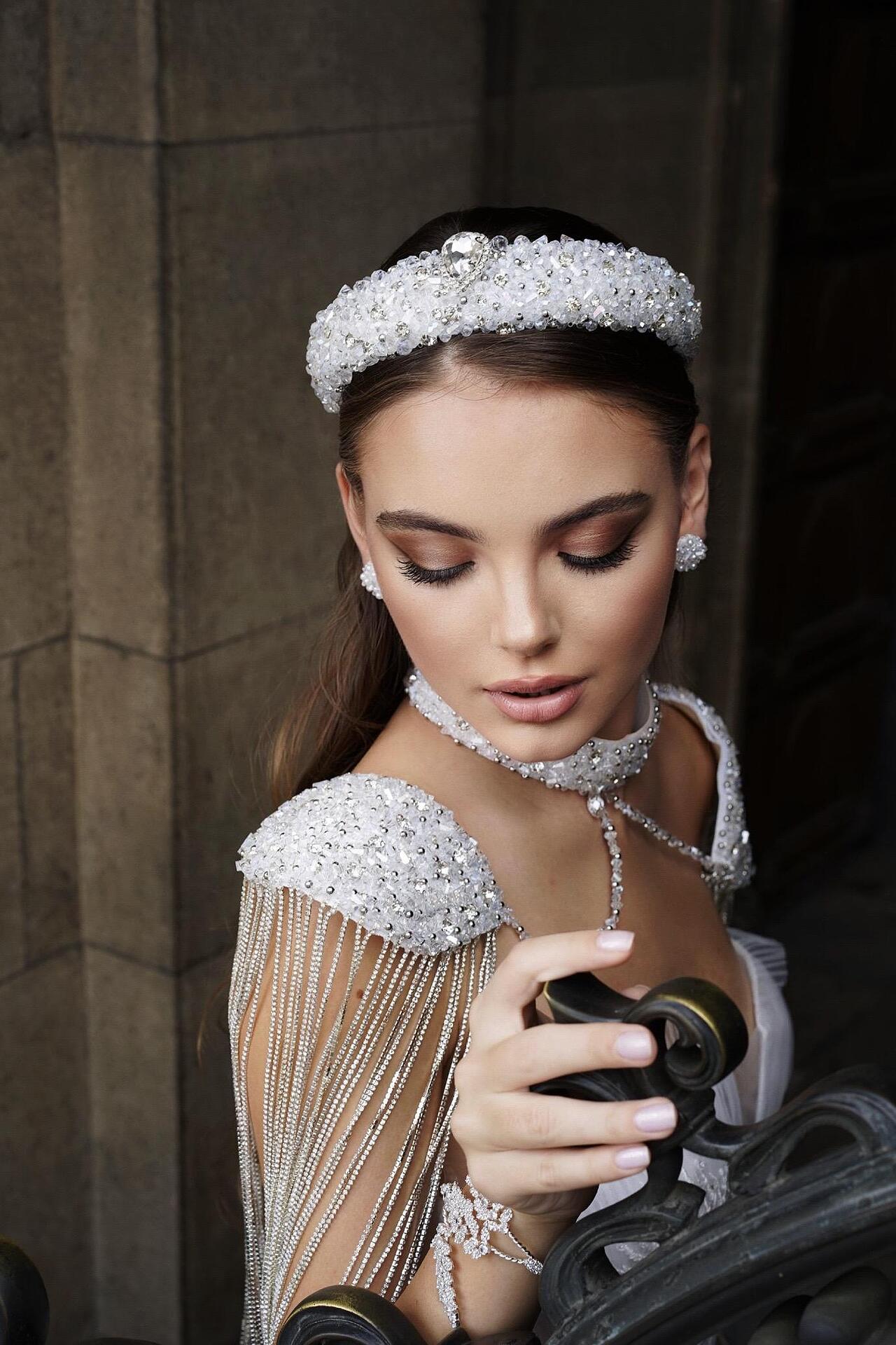 Tiara: Wedding Icon