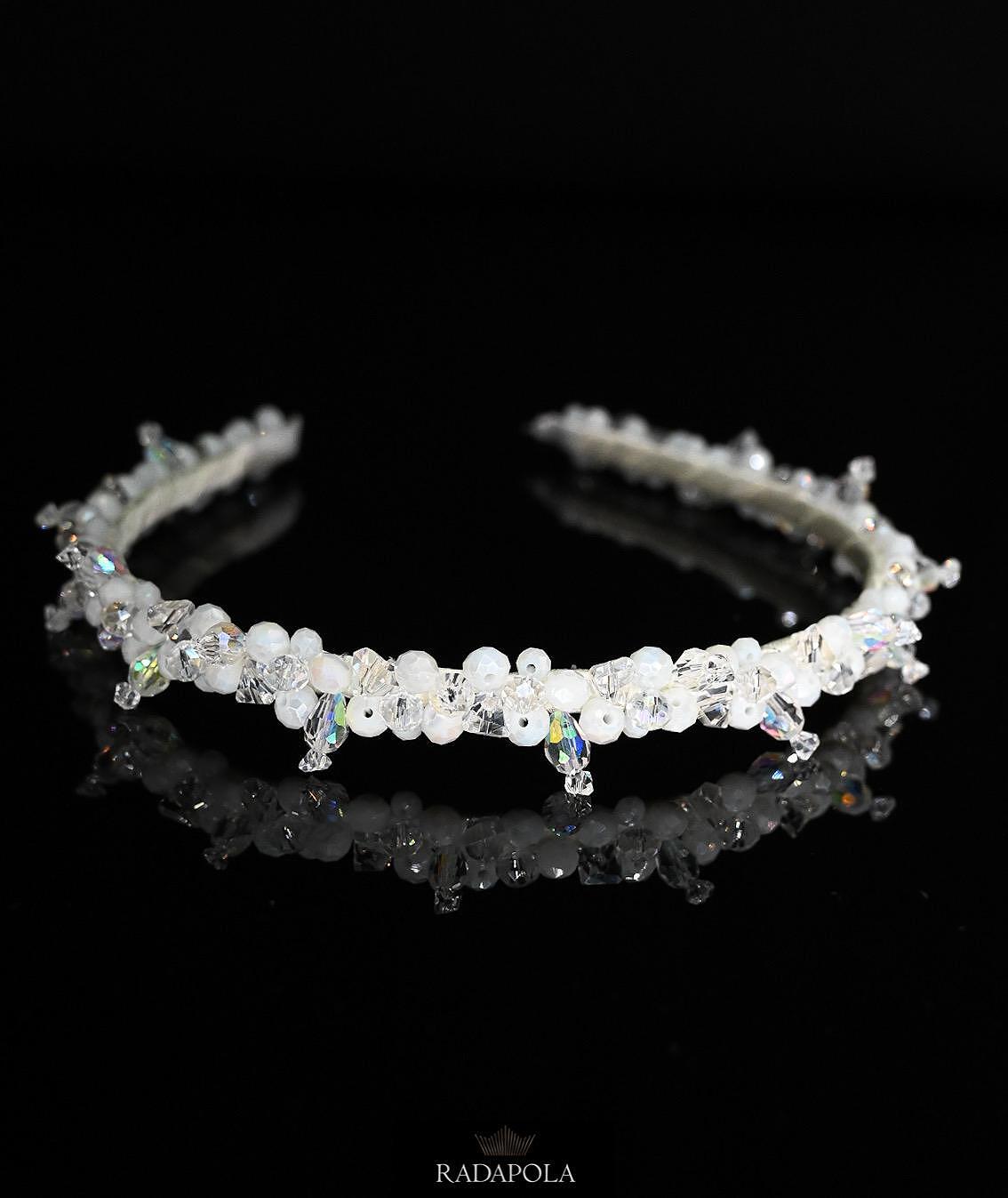 Tiara: White Elegance