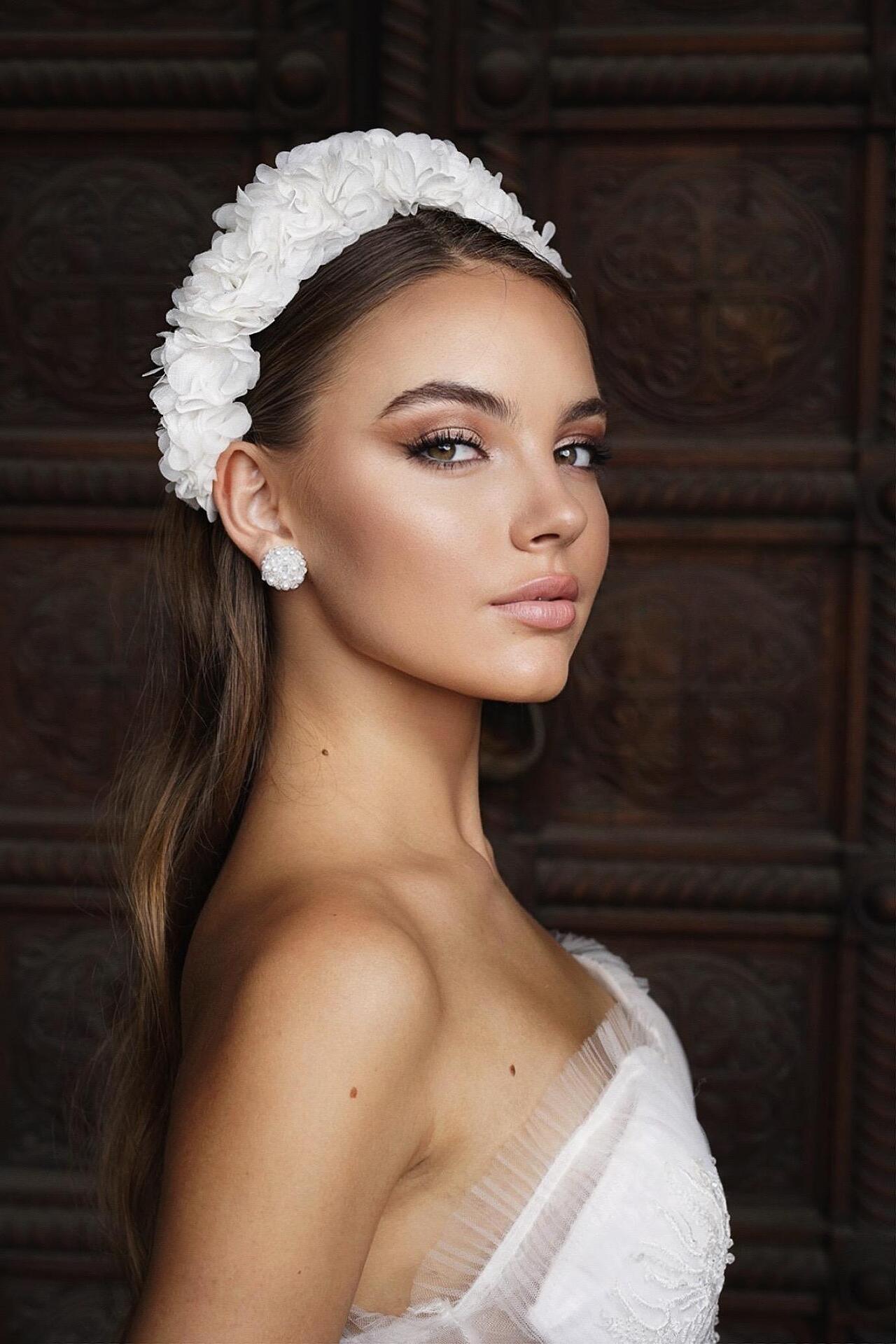 Tiara: White Light Flowers