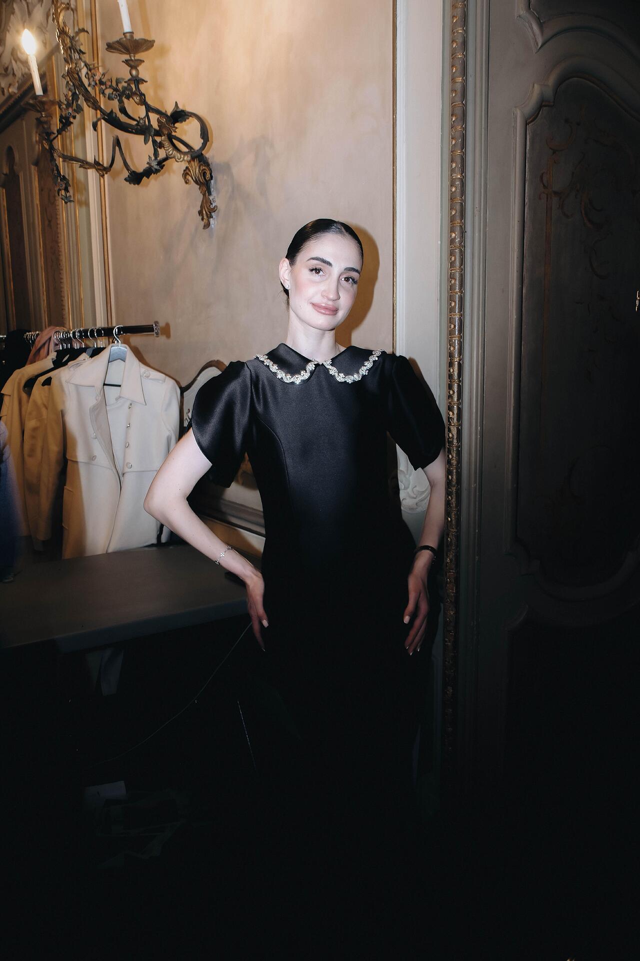 Elegant black dress: Milan