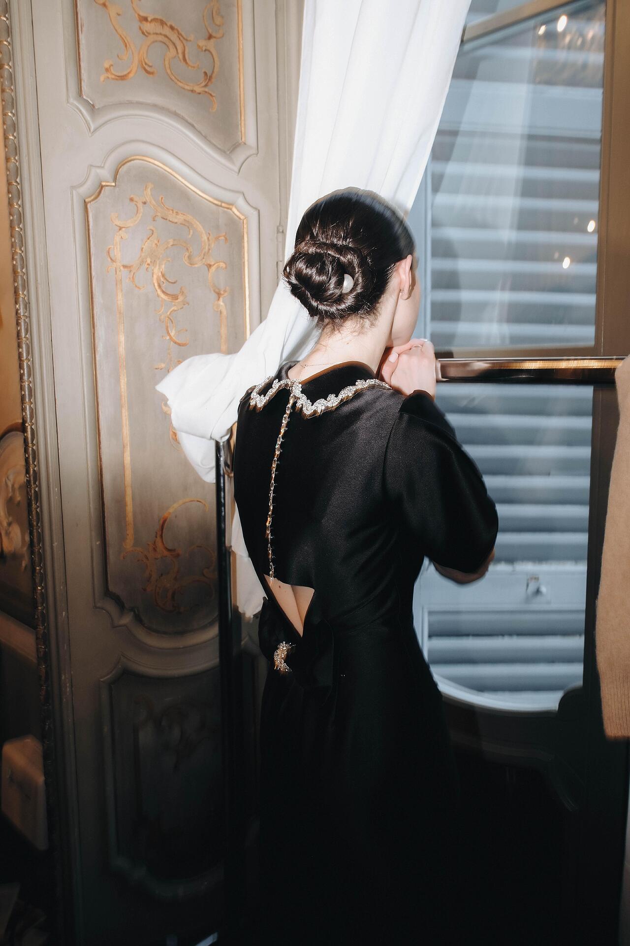 Elegant black dress: Milan