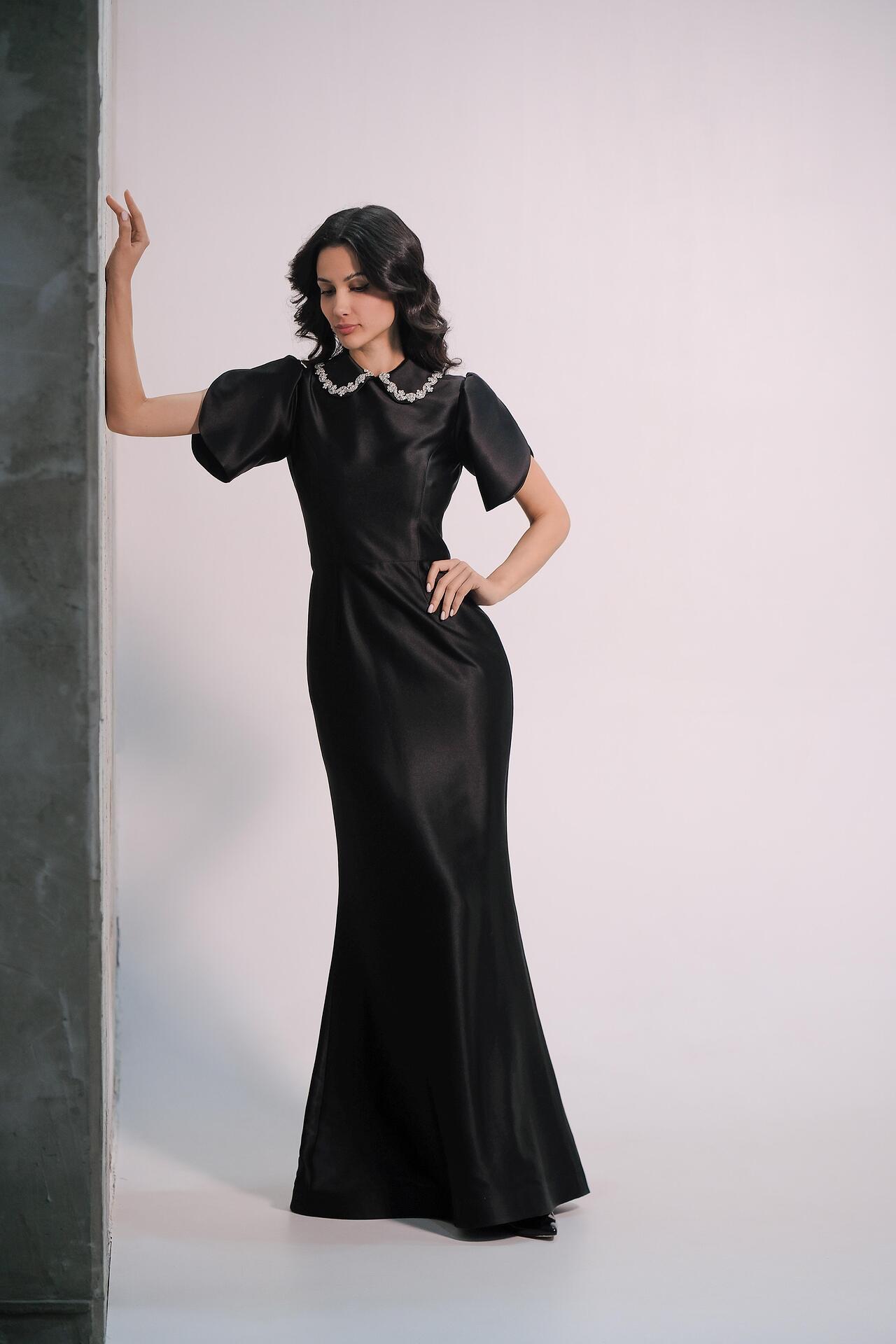 Elegant black dress: Milan