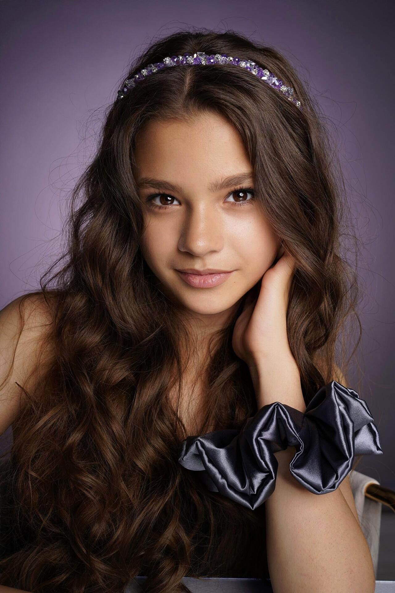 Scrunchie: dark gray