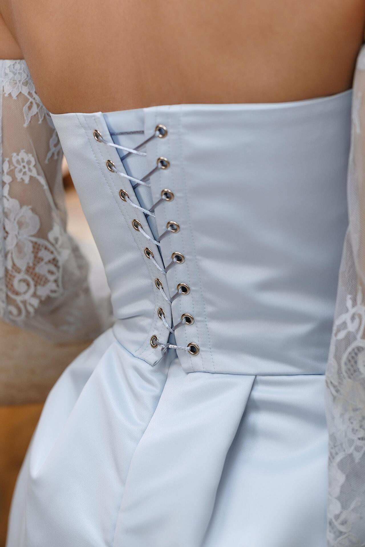 Short dress with sleeves in light blue: Valencia