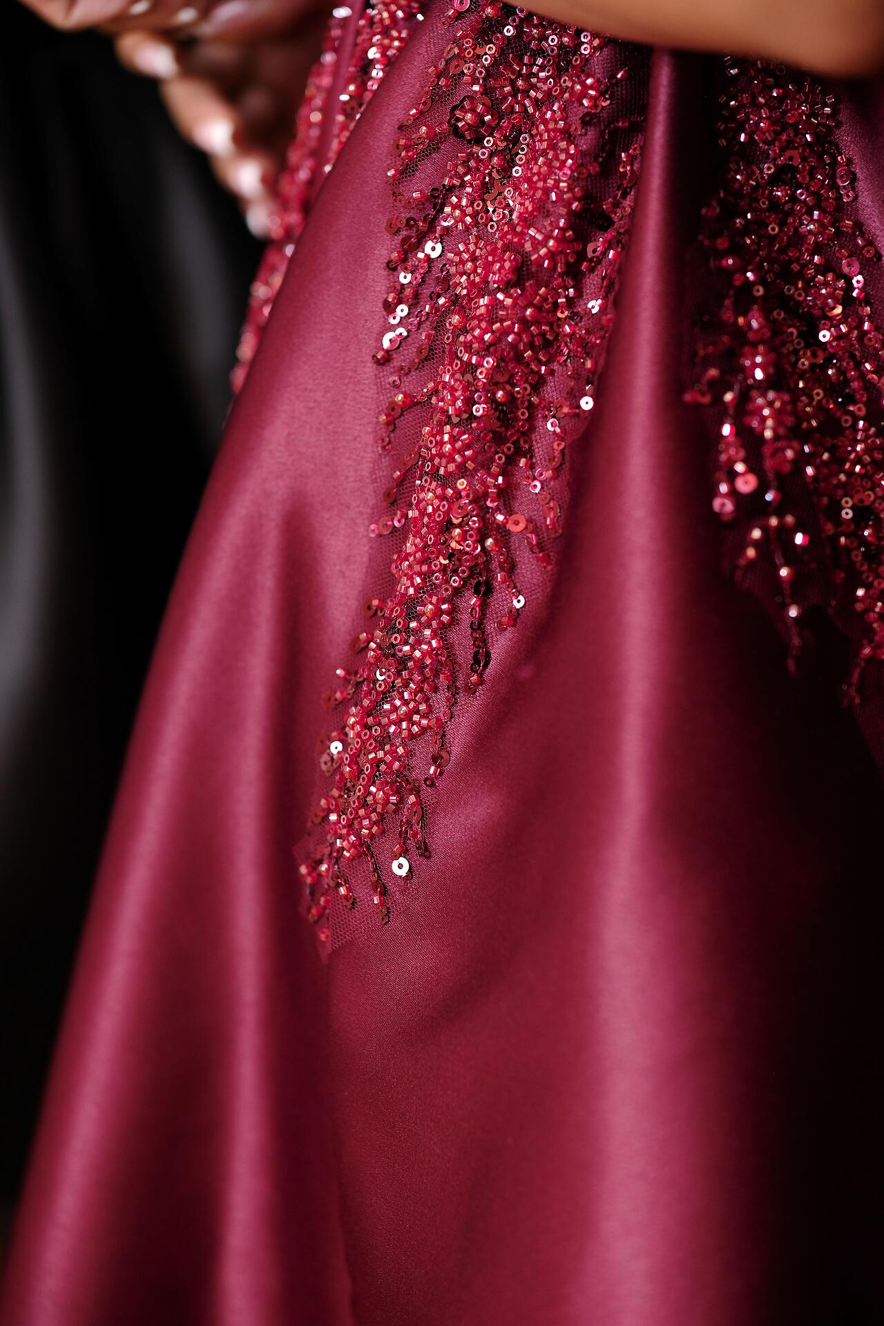 Short cocktail dress in wine red: Thea