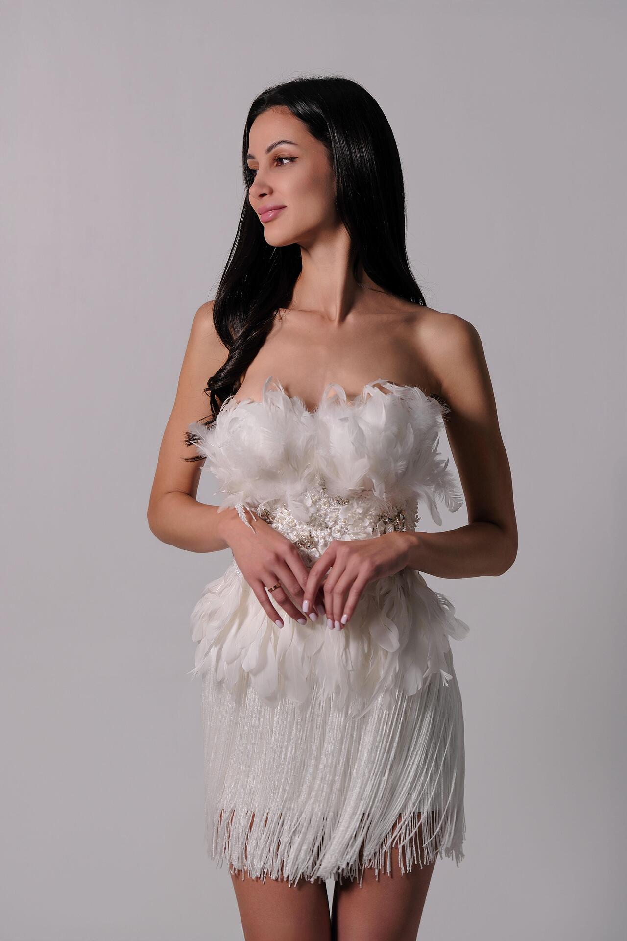 Cocktail dress: Plumes