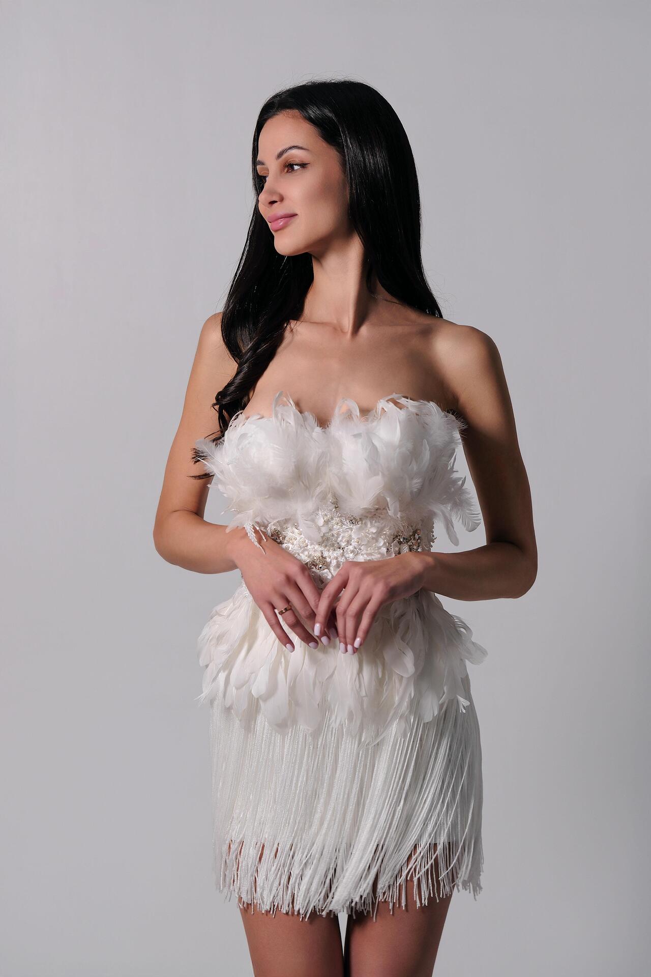Cocktail dress: Plumes
