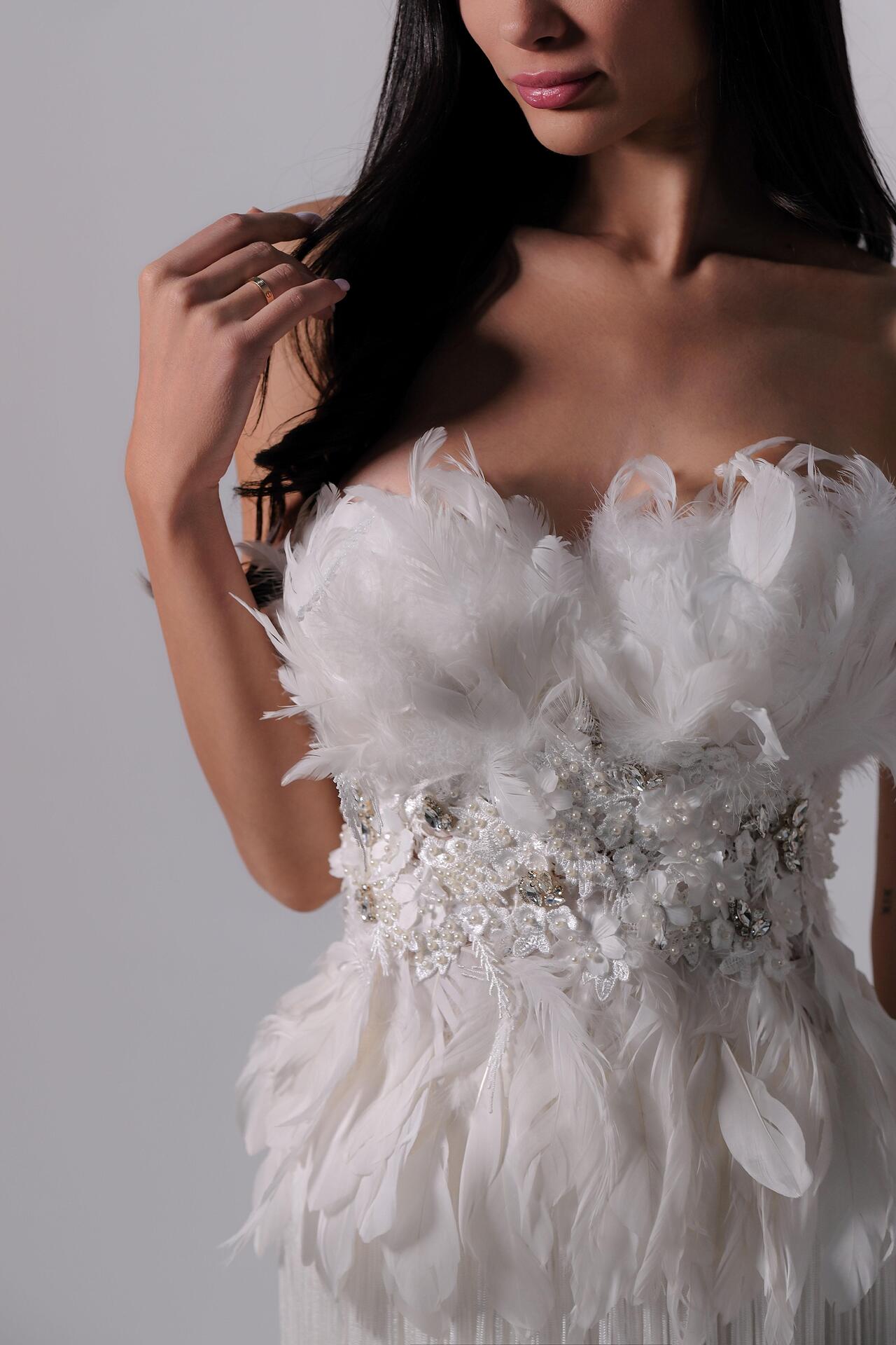 Cocktail dress: Plumes