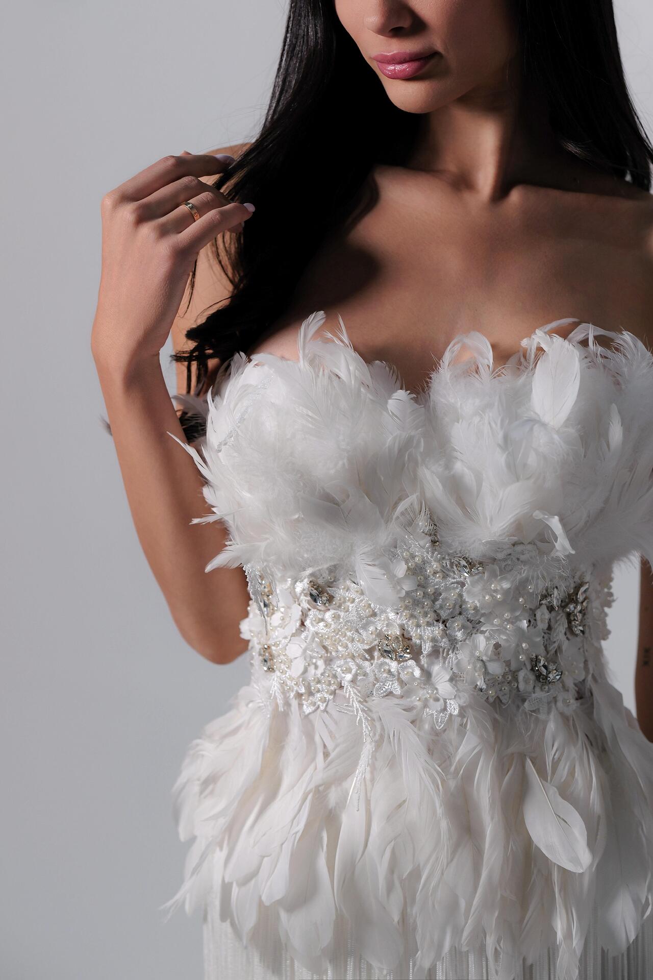 Cocktail dress: Plumes