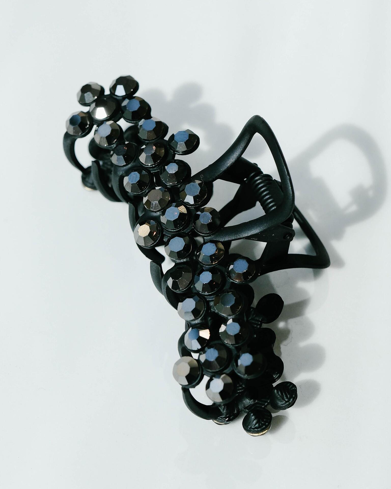 Black hair clip with crystals
