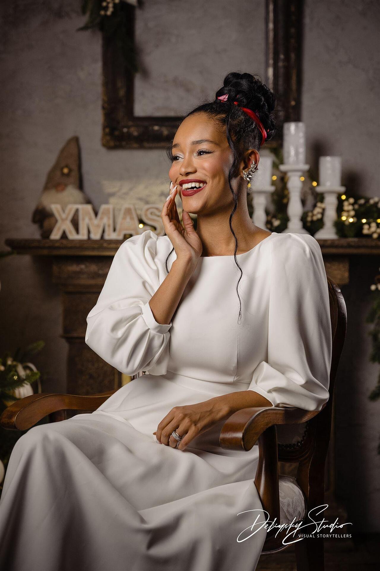 Comfortable dress: White Melody 