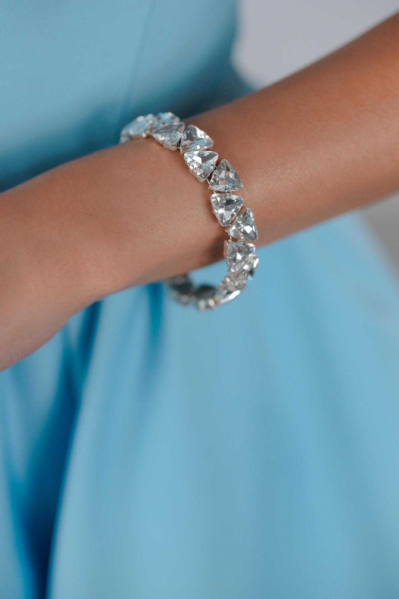 Jewelry set with stones: Random
