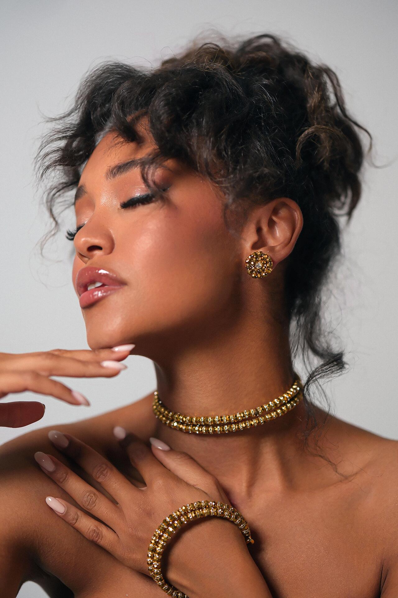 Necklace, bracelet and earrings set: Goldie