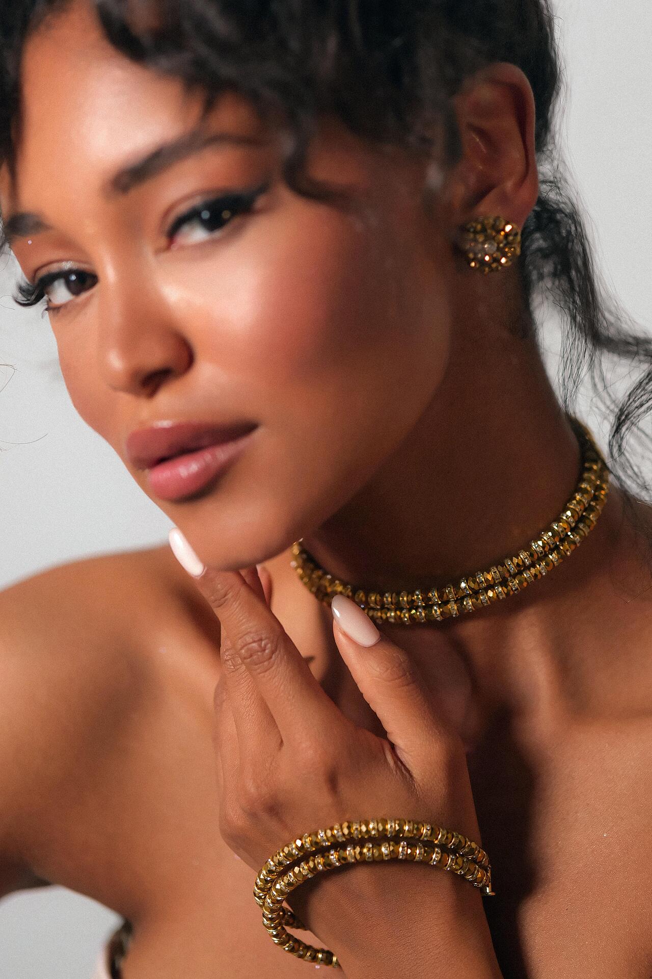 Necklace, bracelet and earrings set: Goldie