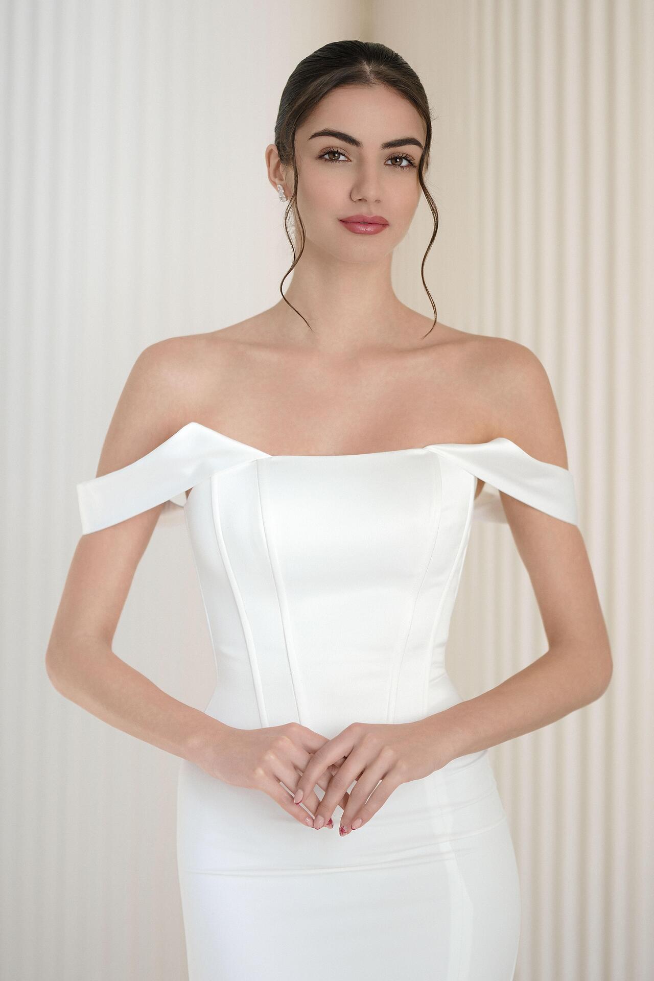 Premium collection corset in white: Diorine